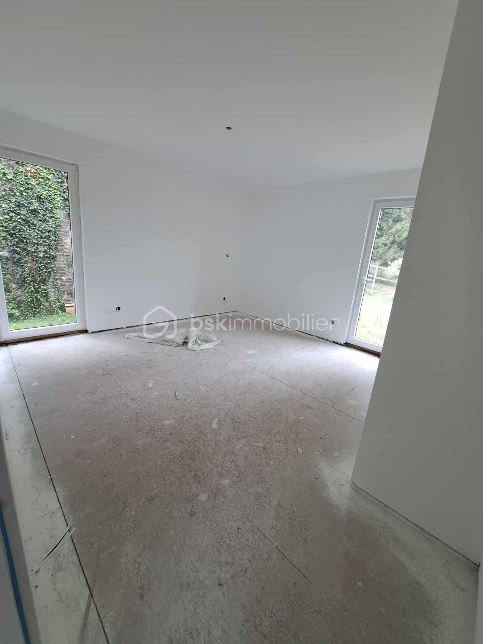 Maison contemporaine de 190 m² - 725c2a89-be8c-4b64-8852-dc37661c23f4.jfif