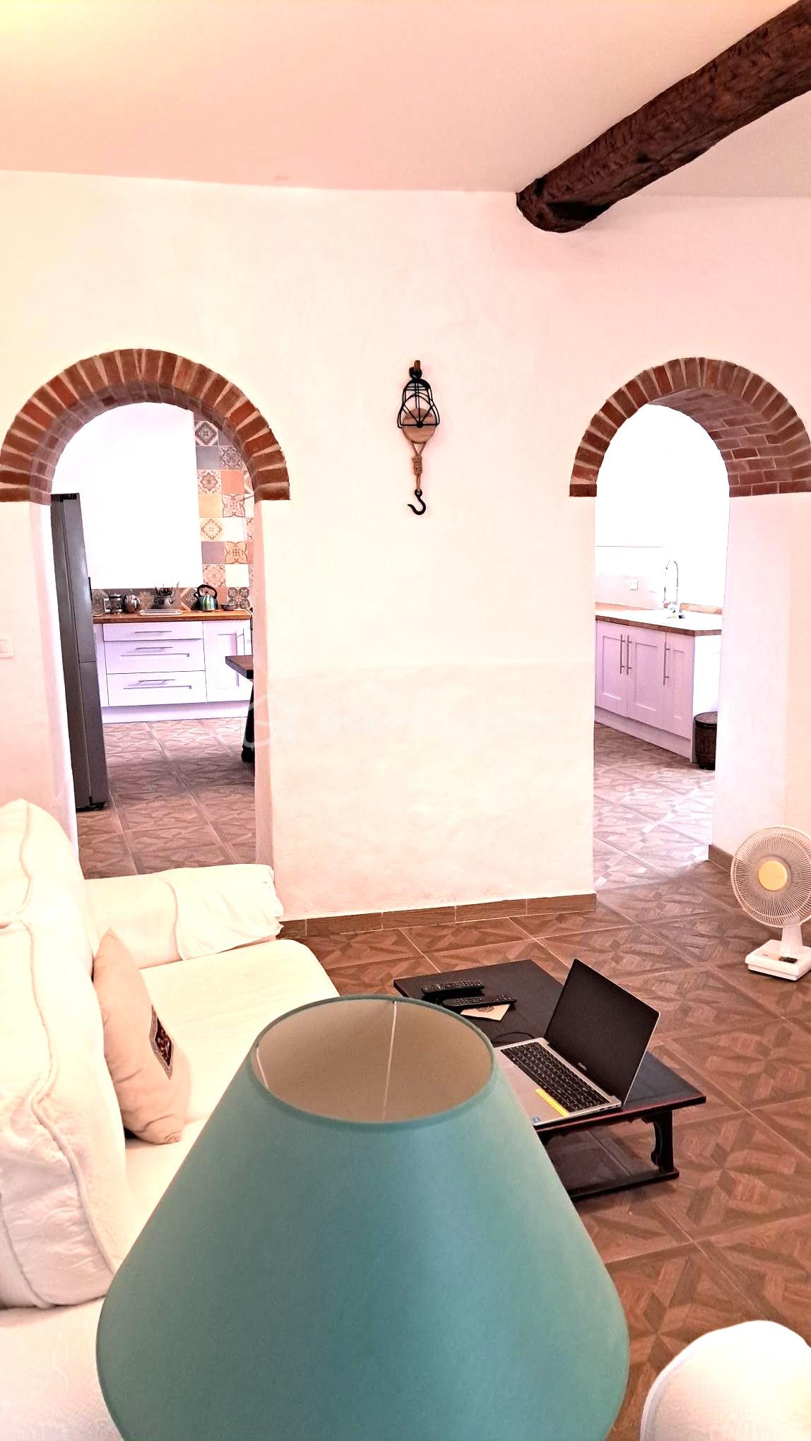Maison ancienne de 253 m² - 2b-salon.jpg
