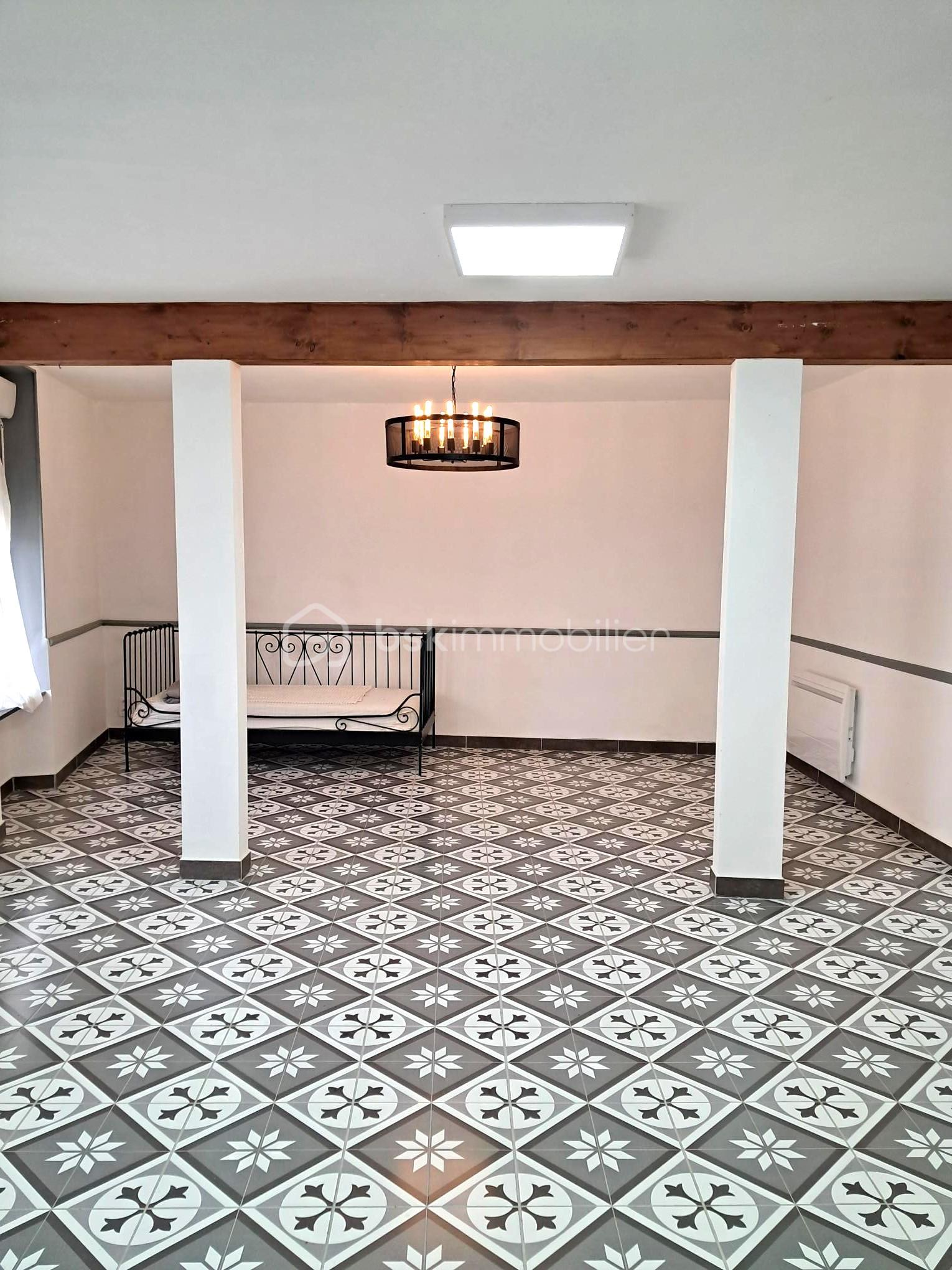 Maison ancienne de 253 m² - 2f-salon.jpg