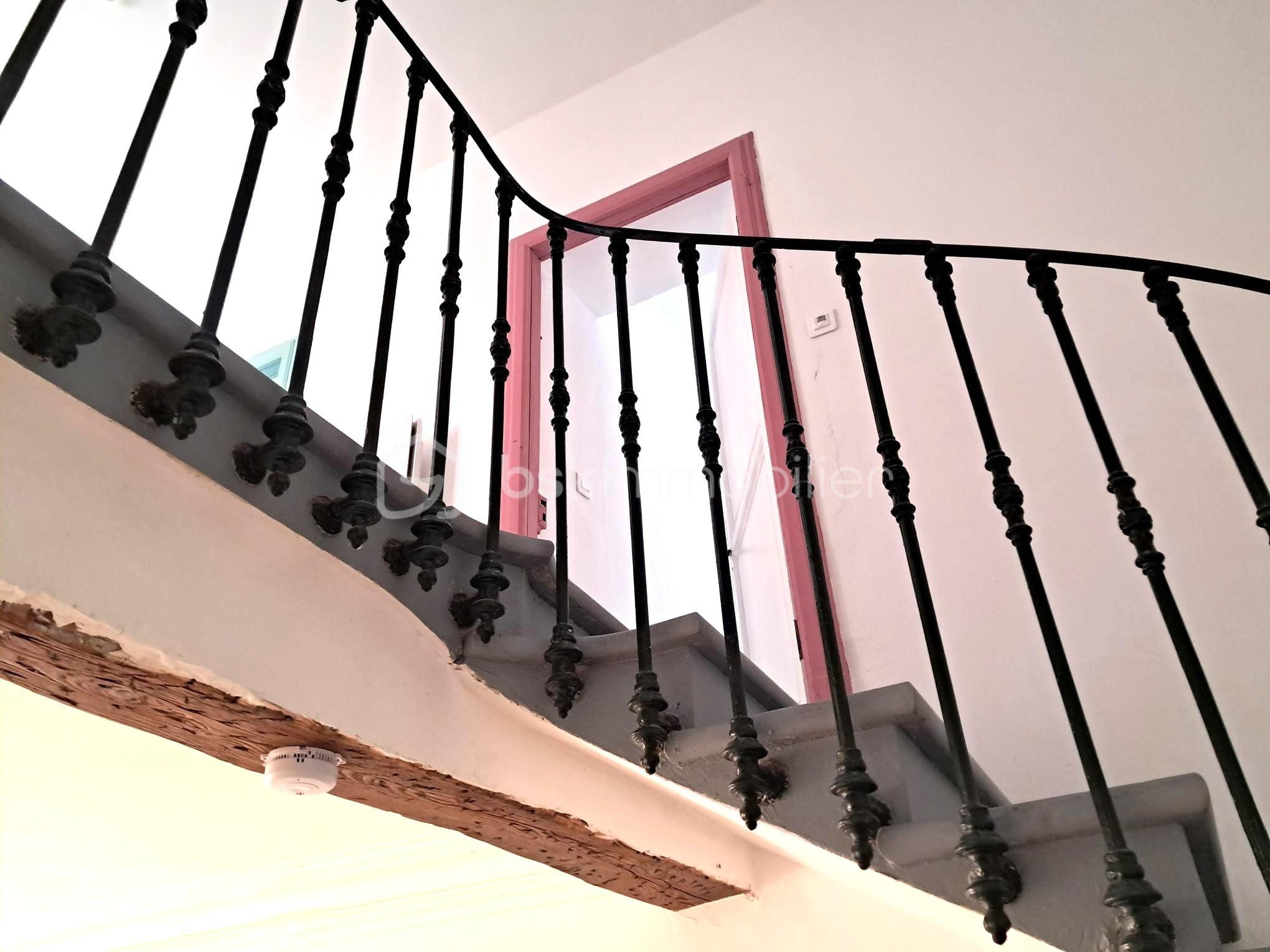 Maison ancienne de 253 m² - gc-escalier haut.jpg