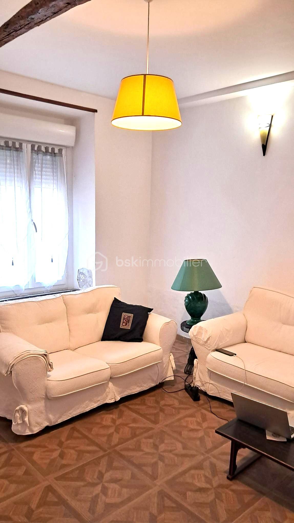 Maison ancienne de 253 m² - 2a-salon.jpg