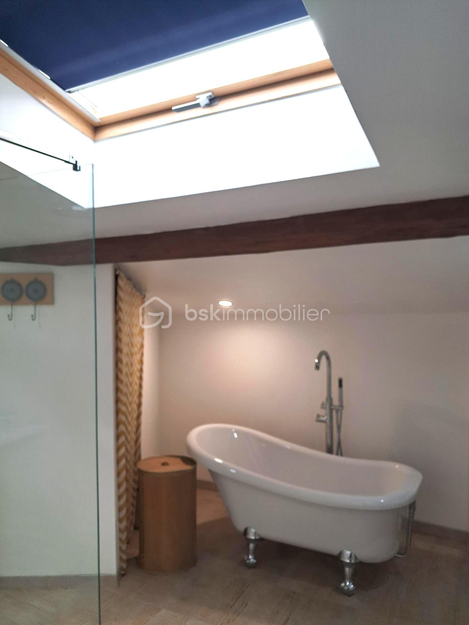 Maison ancienne de 253 m² - hd-baignoire.jpg