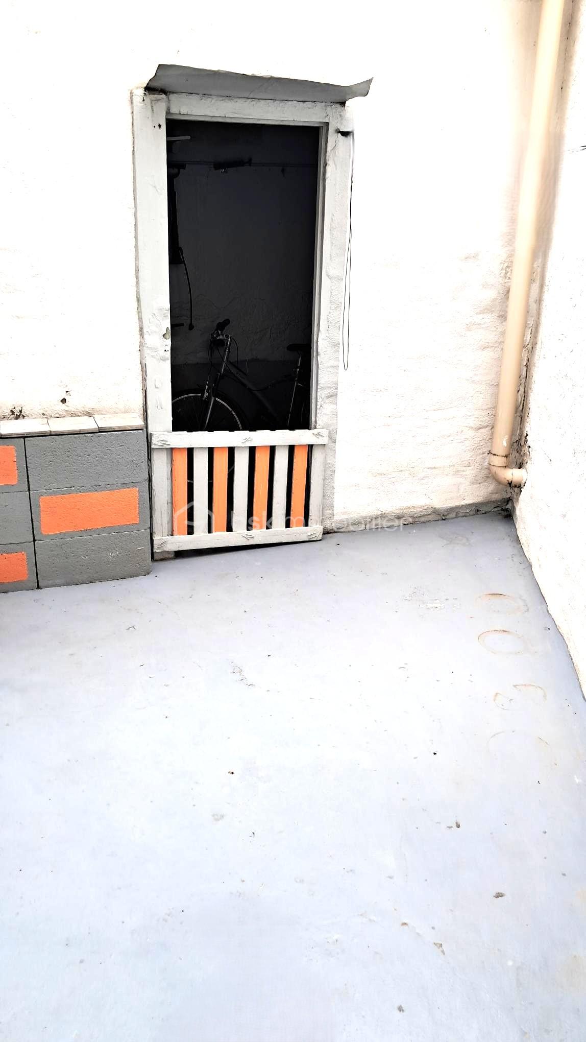 Maison ancienne de 253 m² - db-cour extérieure.jpg