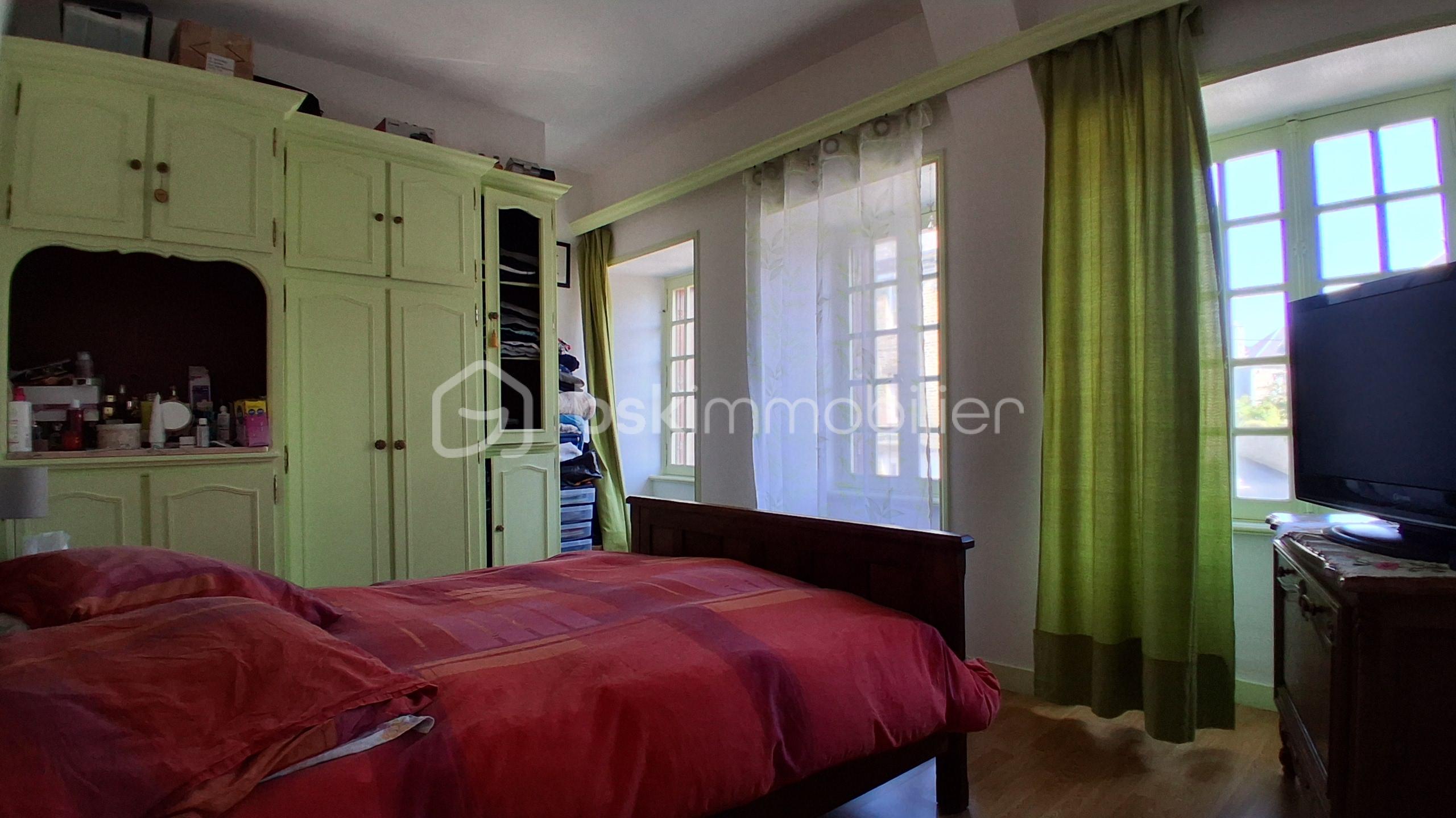 Maison en pierre de 102 m² - ch3.jpg