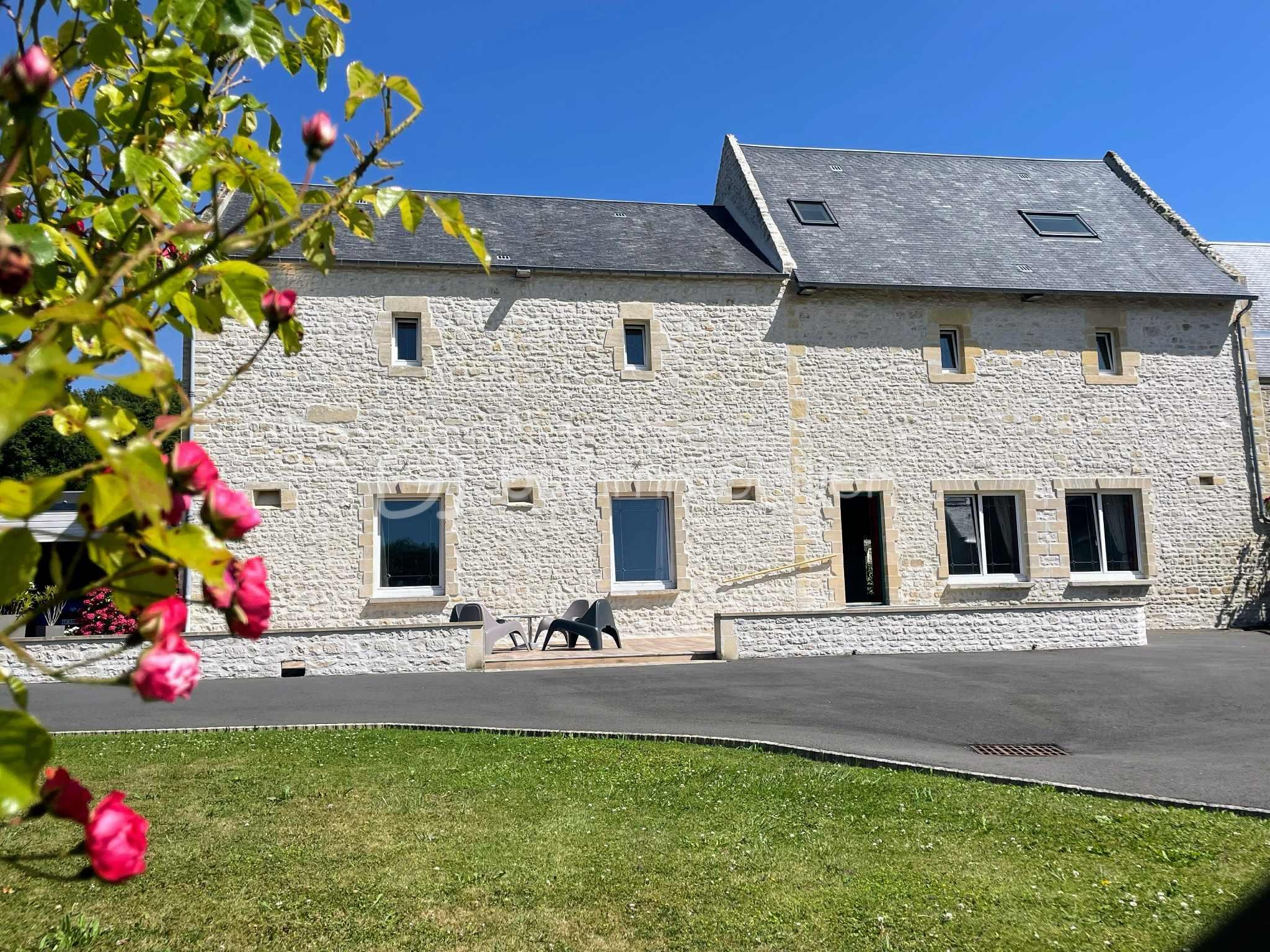 Maison ancienne de 299 m² - fac10.jpg