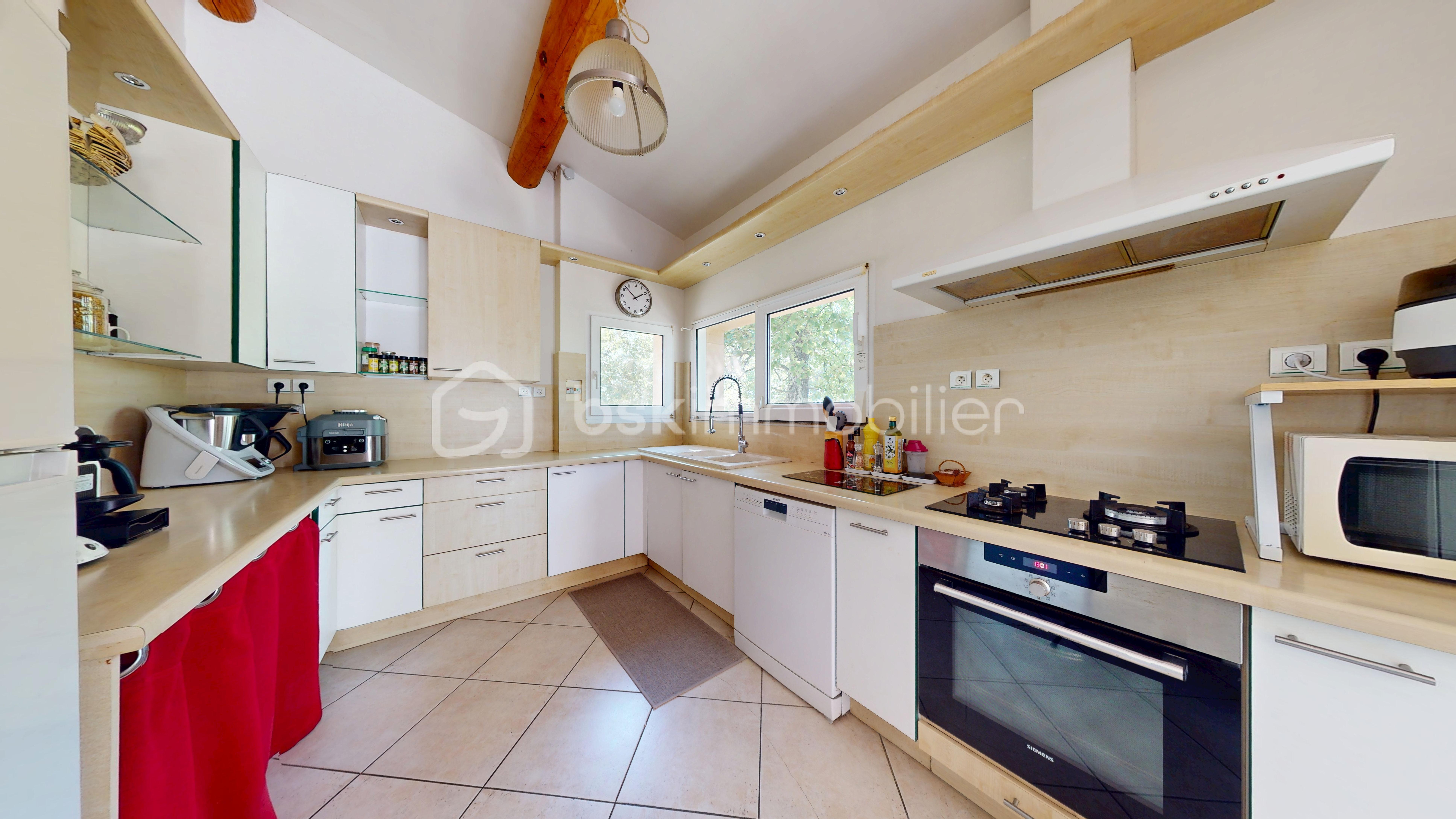 Maison d architecte de 164 m² - Villa-avec-vue-exceptionnelle-piscine-dependance-09182025_184520.jpg