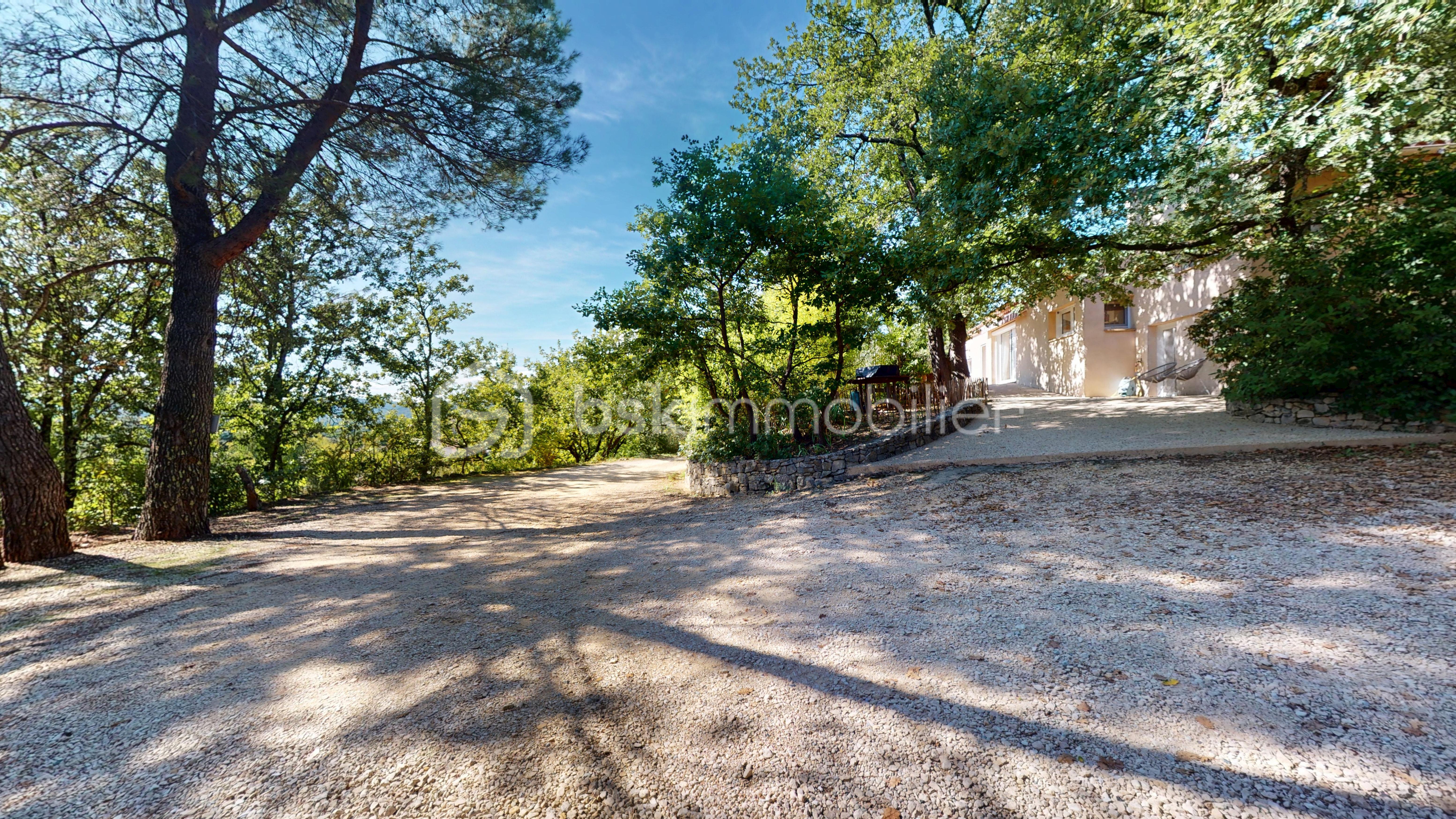Maison d architecte de 164 m² - Villa-avec-vue-exceptionnelle-piscine-dependance-09182025_193940.jpg
