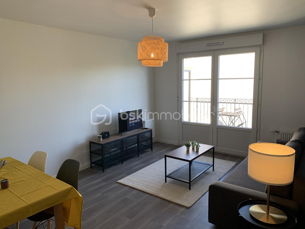 Appartement de 58 m² - SALON 2 MONTEVRAIN.jpg