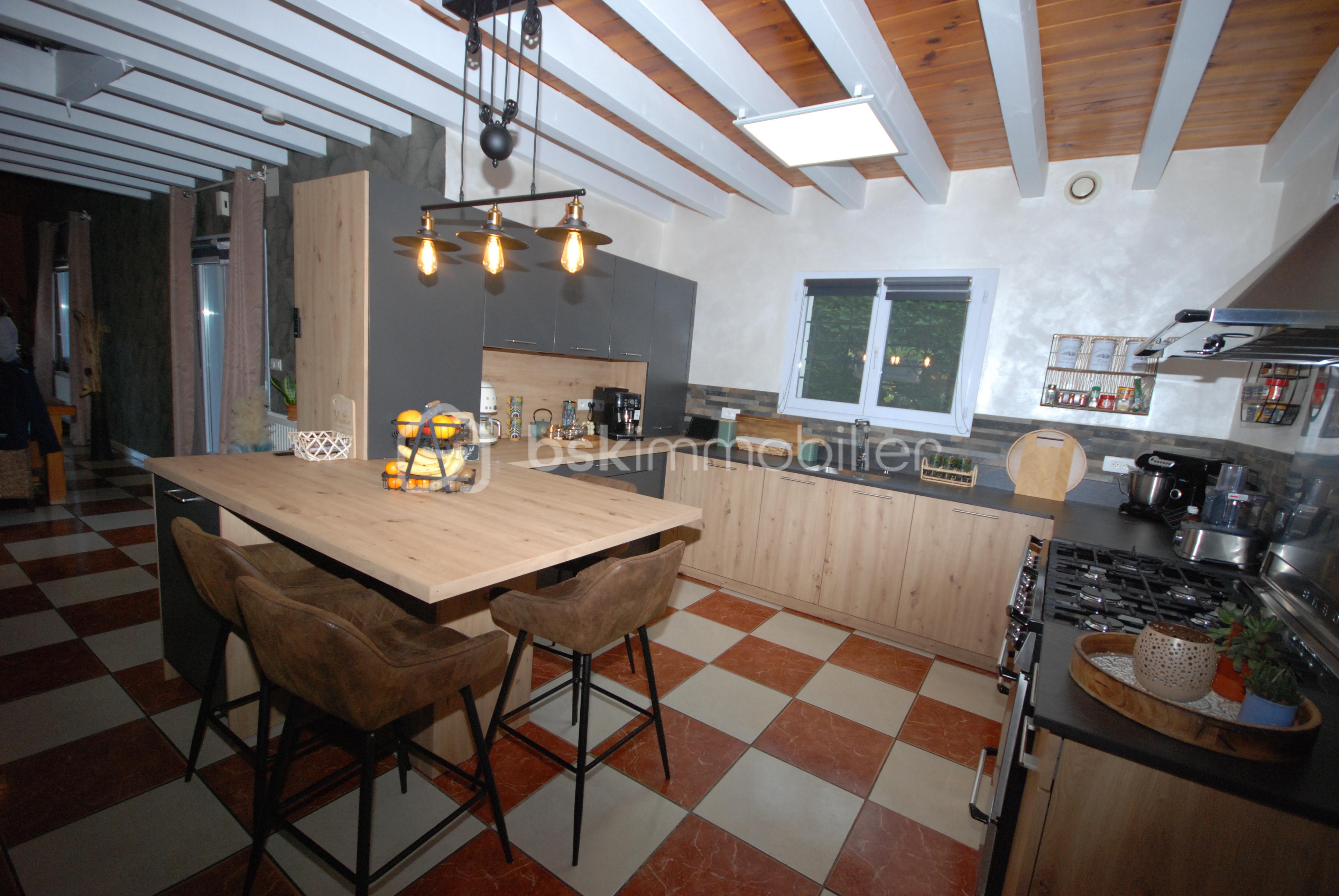 Demeure de 169 m² - PELLISSIER 27.JPG