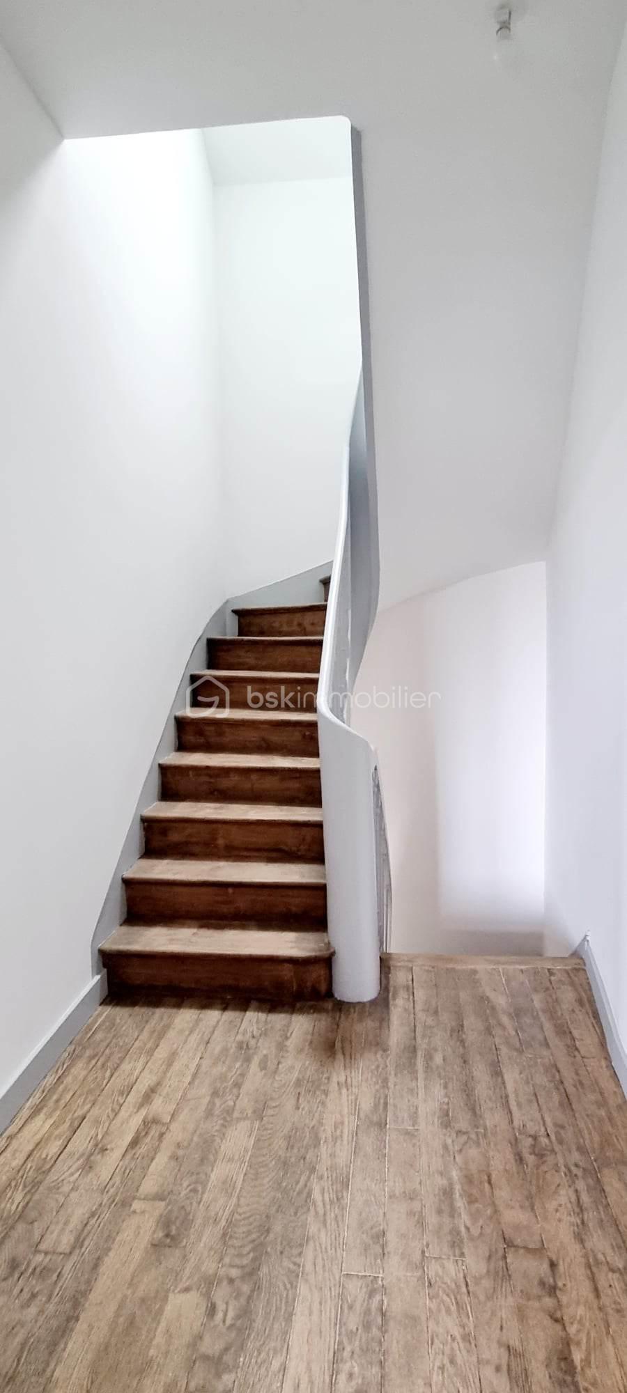 Maison de 130 m² - palier massif.jpg