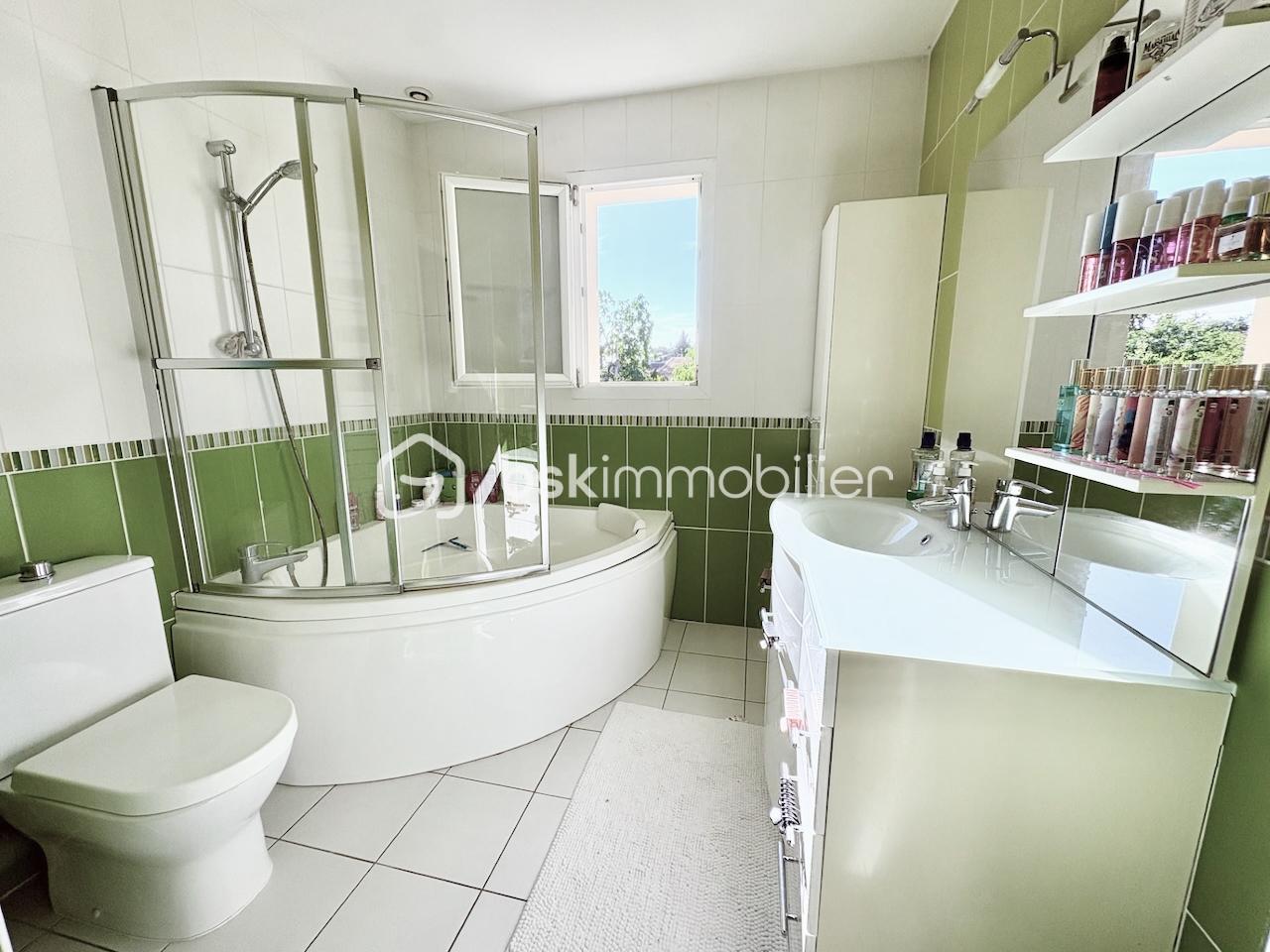 Maison de 120 m² - jS1xD3S6cpLRRjh0Cf82iDOSpAUT2kxSDZublImT-branded.jpeg