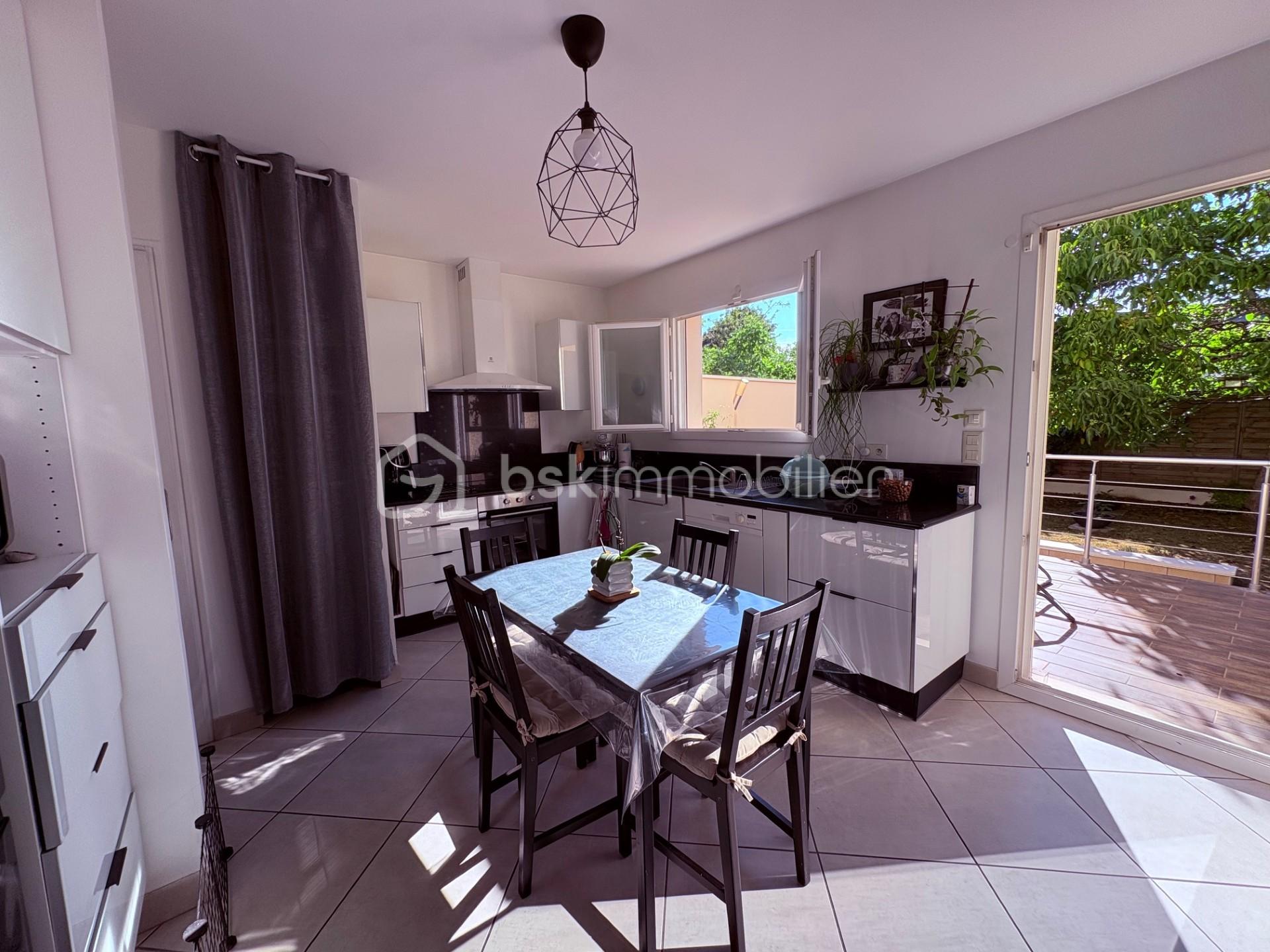 Maison de 120 m² - KITCHEN.jpg