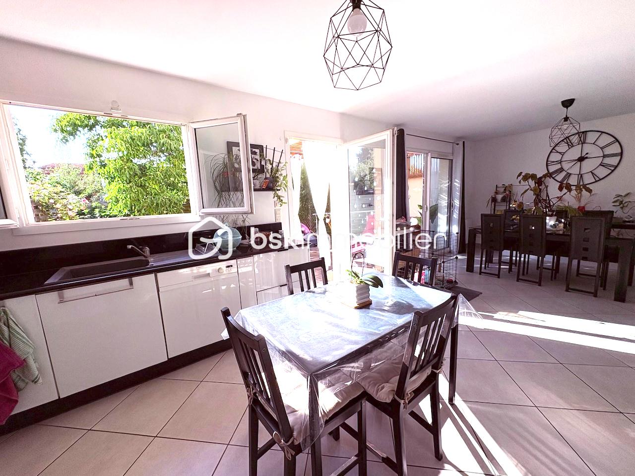 Maison de 120 m² - DgN3Zz5wm9ssQtotppfZTCNAj8ob4pzrE8bW0hag-branded.jpeg