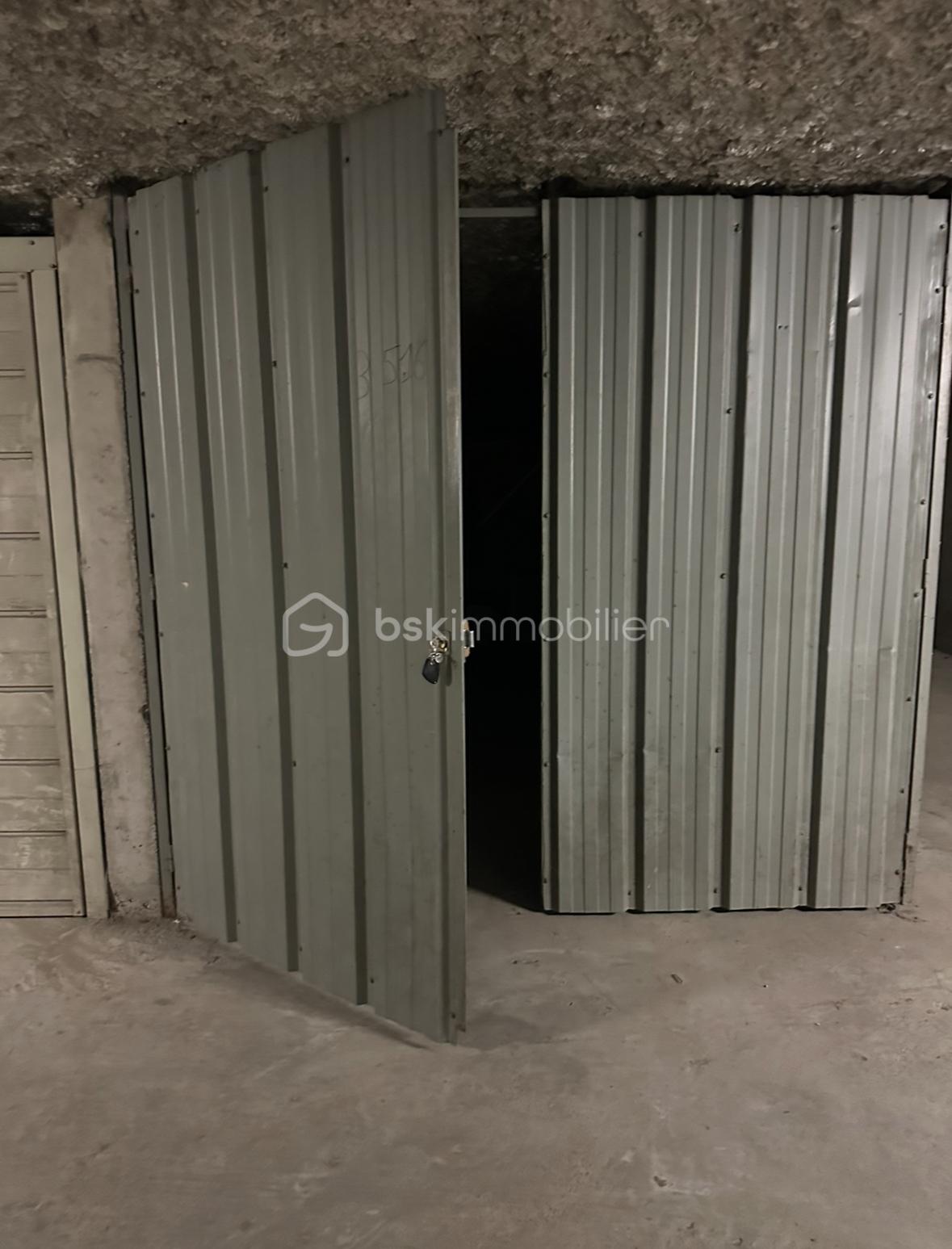 Parking de 11,45 m² - 2CB7199D-2918-4AF2-BAE5-14CB4914B9C2.jpeg