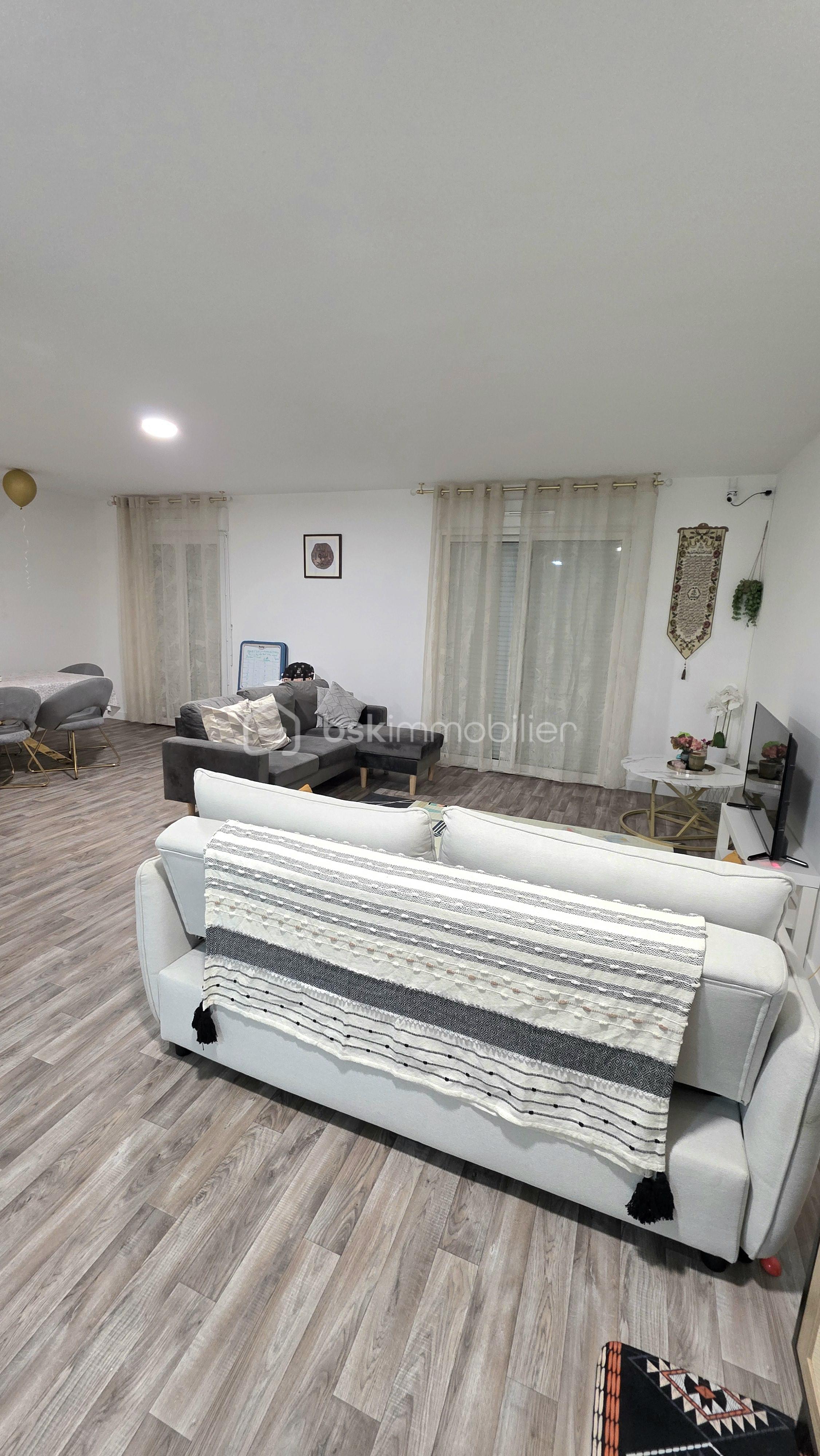 Maison de 104 m² - Sejour1.jpg