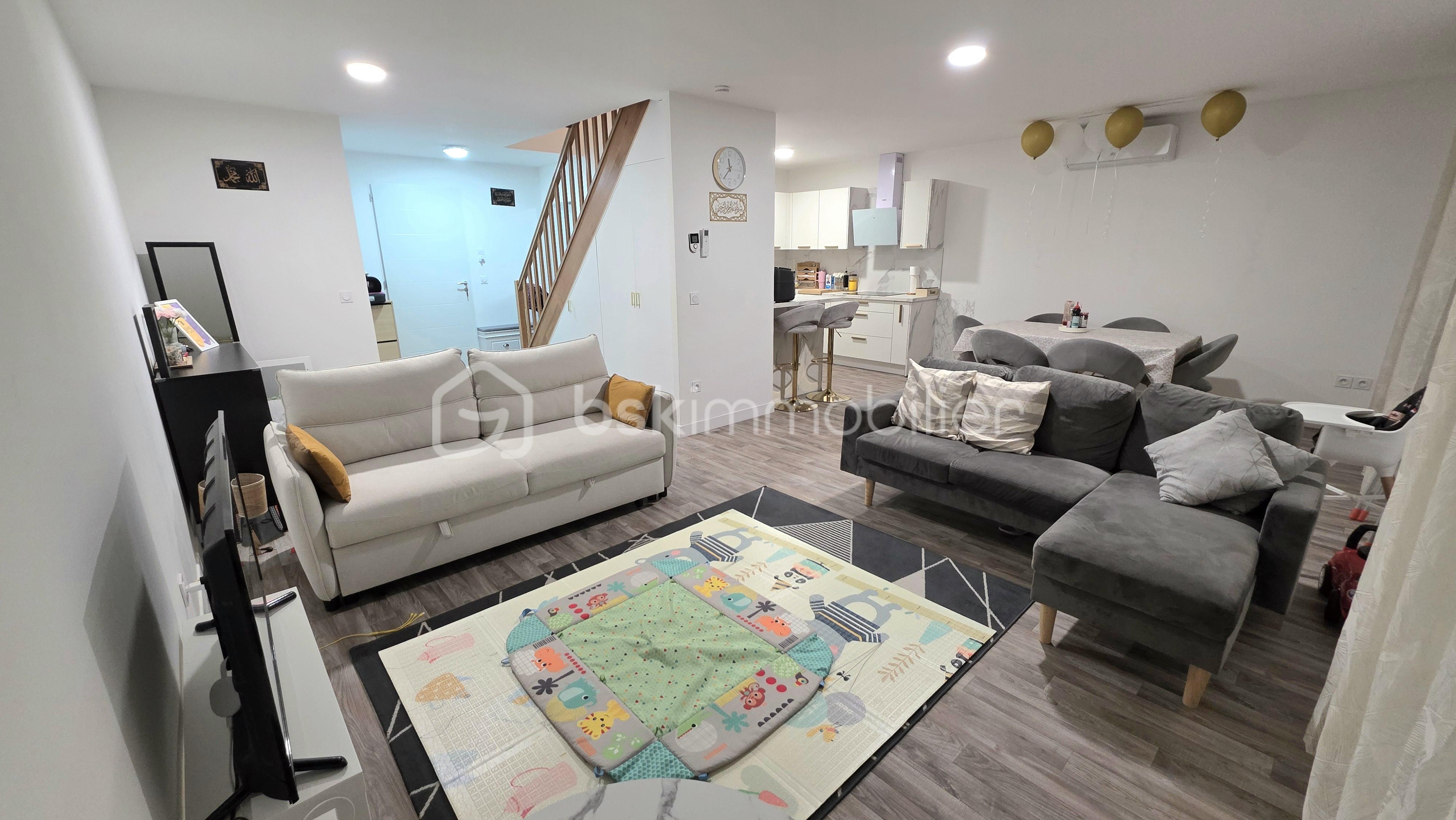 Maison de 104 m² - Sejour2.jpg