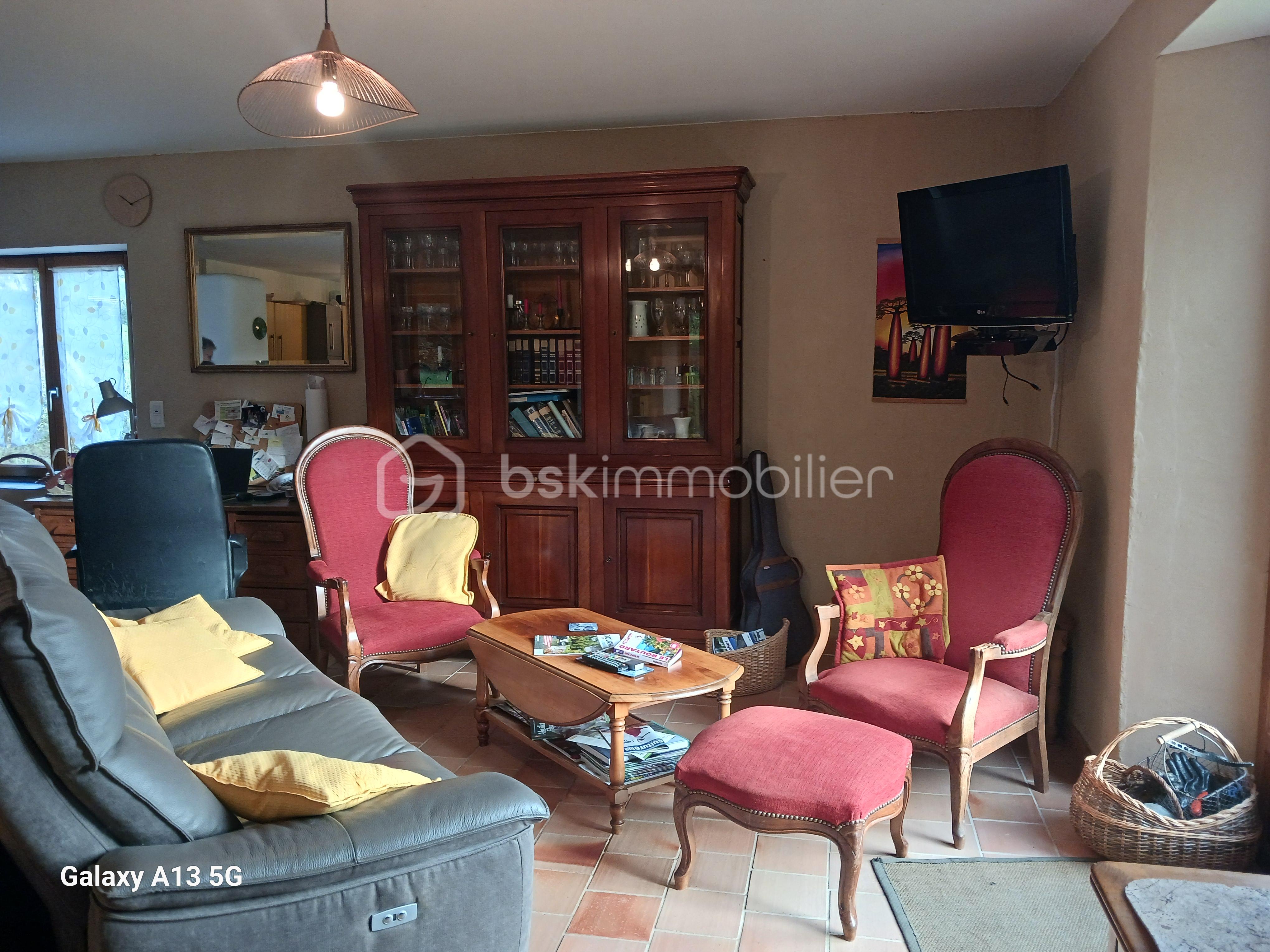 Maison de 212 m² - 20251015_101201.jpg