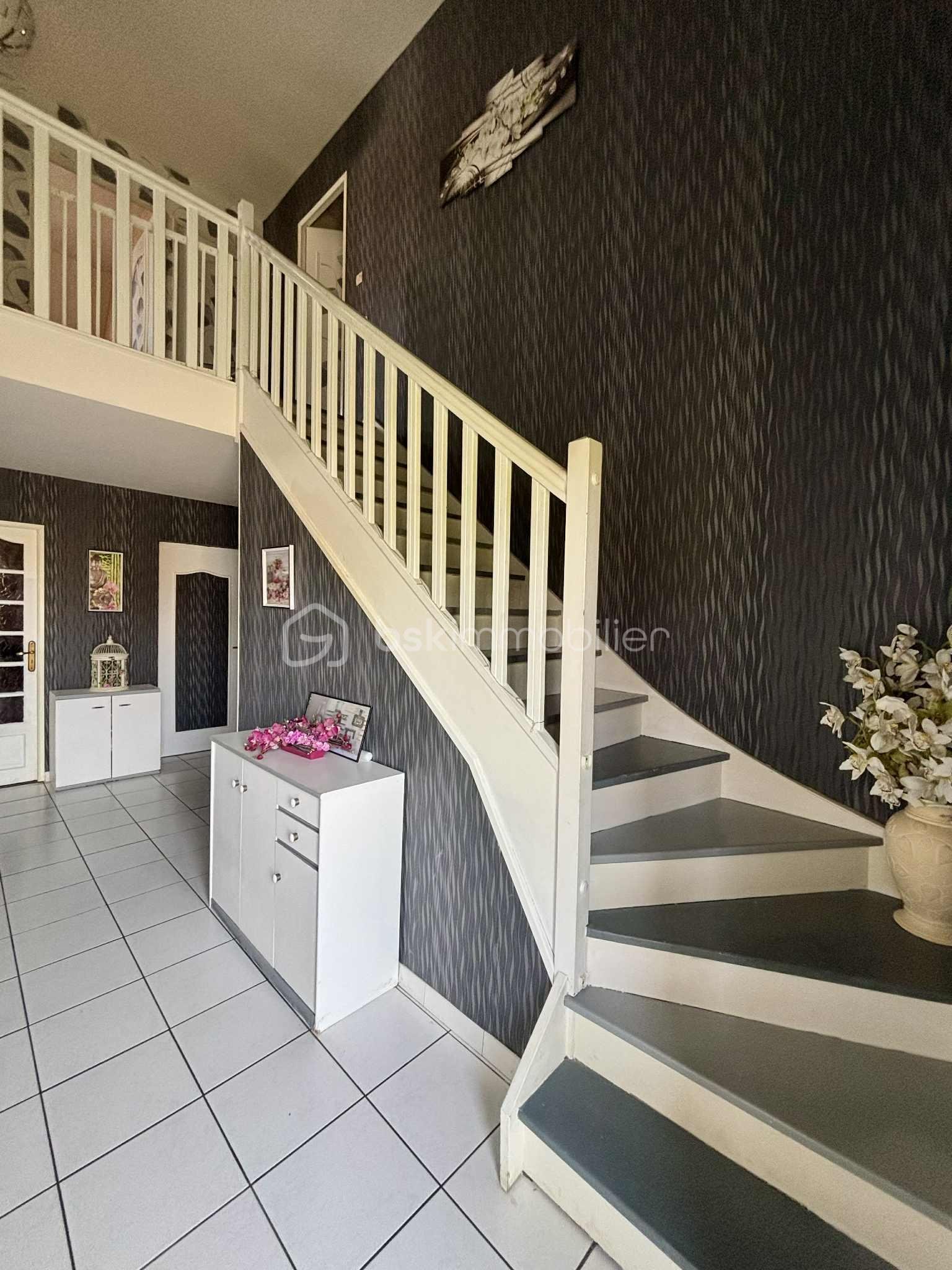 Maison traditionnelle de 165,87 m² - a940b2cf-7ca4-4c47-8018-e0c5cc376ee8.jpeg