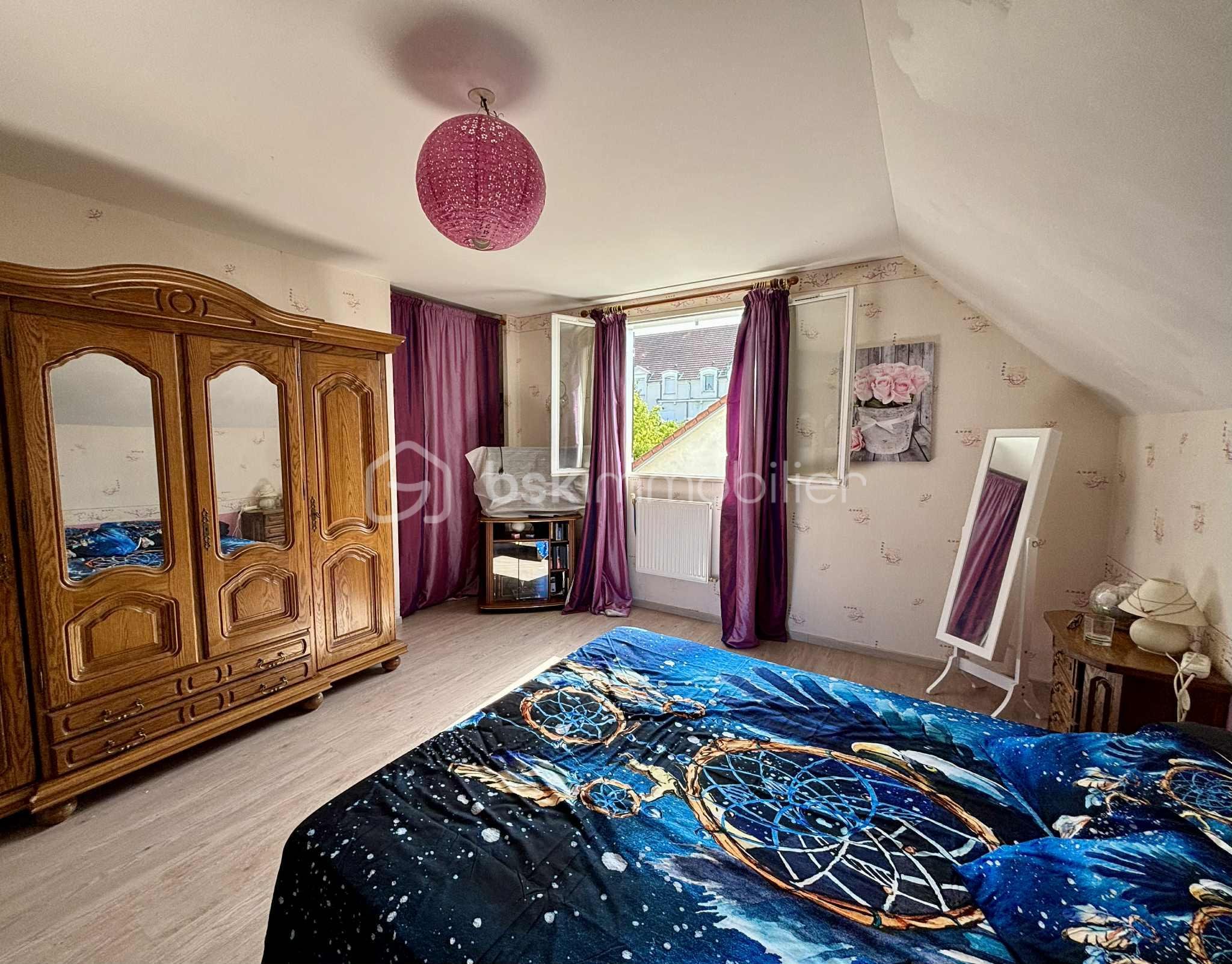 Maison traditionnelle de 165,87 m² - 5834335d-79d5-4bab-84aa-9af63d483dc7.jpeg