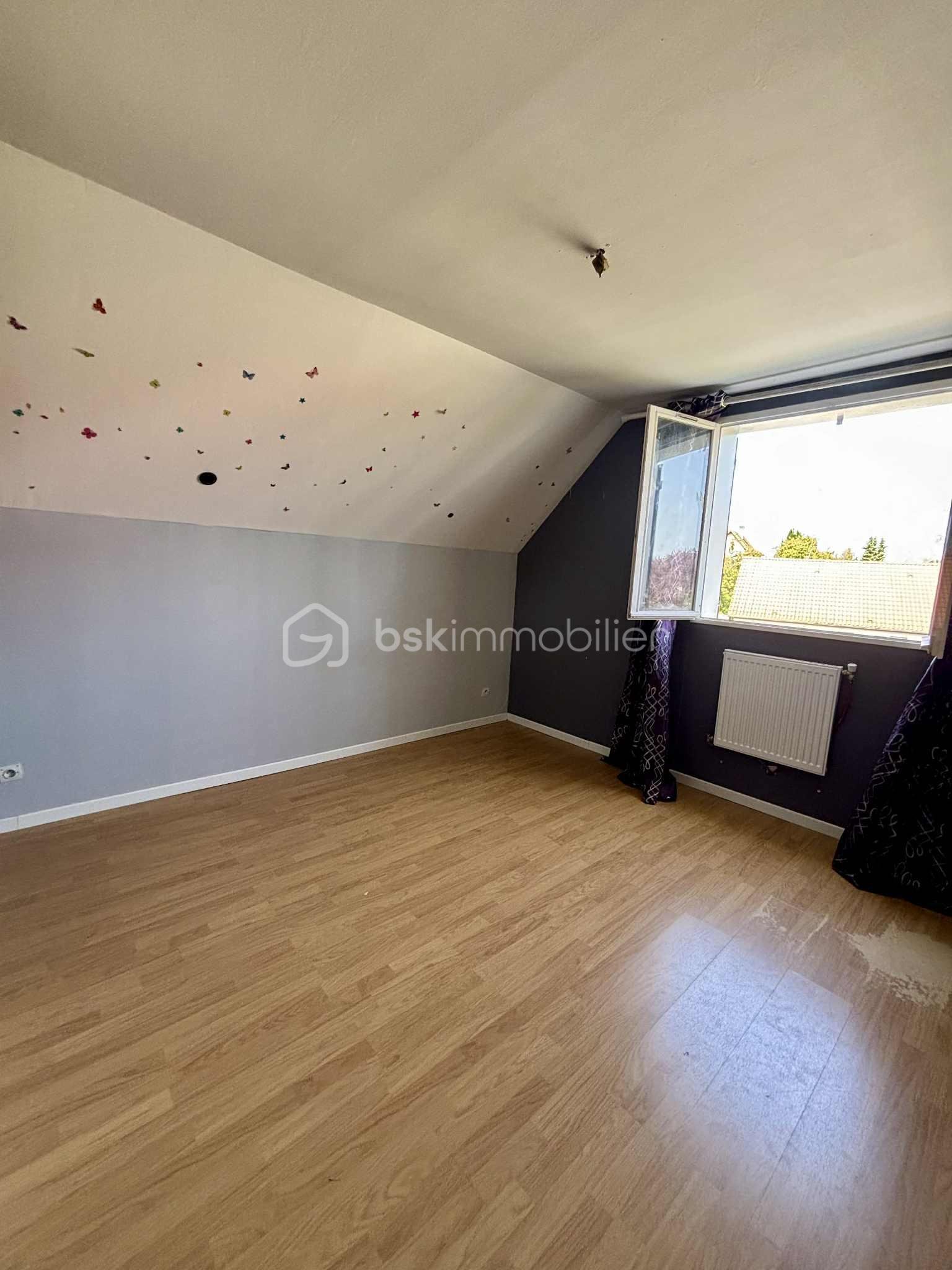 Maison traditionnelle de 165,87 m² - 8f0a2f1d-4df1-42bc-8048-8fd620a8511b.jpeg