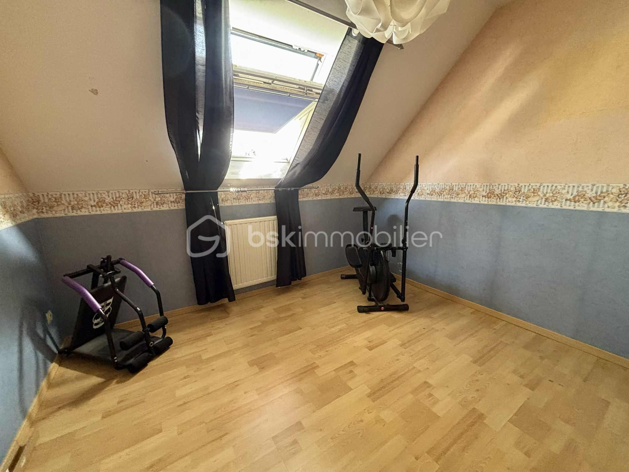 Maison traditionnelle de 165,87 m² - 3c8478ba-d385-4b79-8335-87e3da5fa73a.jpeg