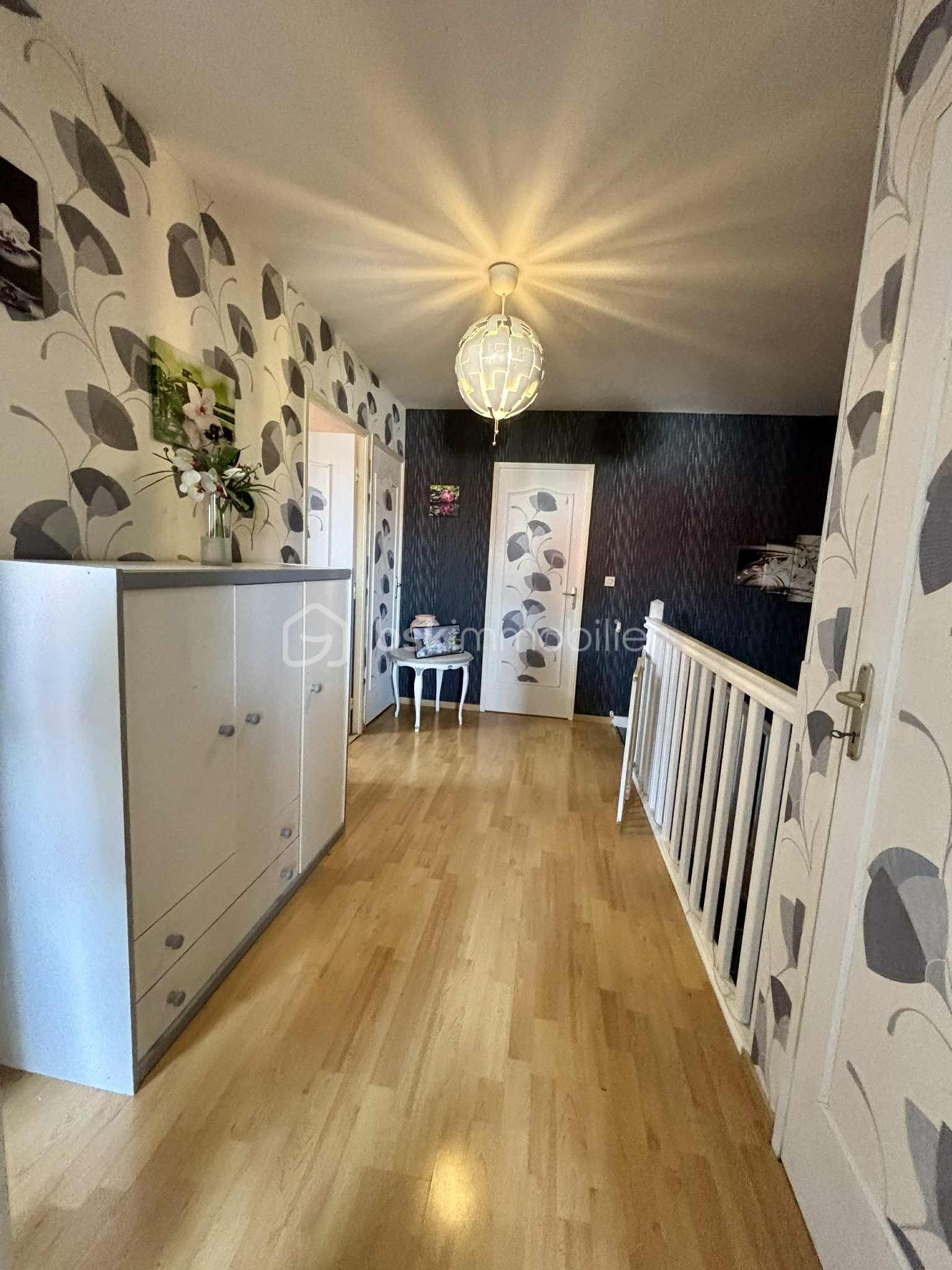 Maison traditionnelle de 165,87 m² - 38cd2ee0-ed14-4a07-9e47-341b9f48864f.jpeg