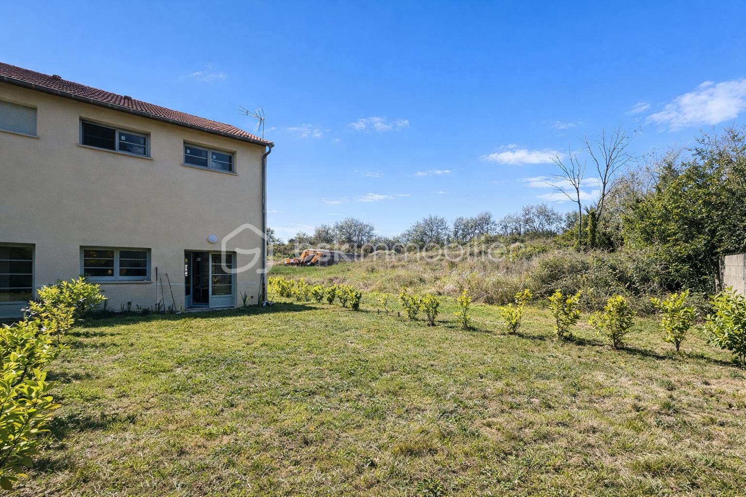 Duplex de 88 m² - 6D7A869D-6F62-426A-8B2A-B0EFB160C93E.PNG