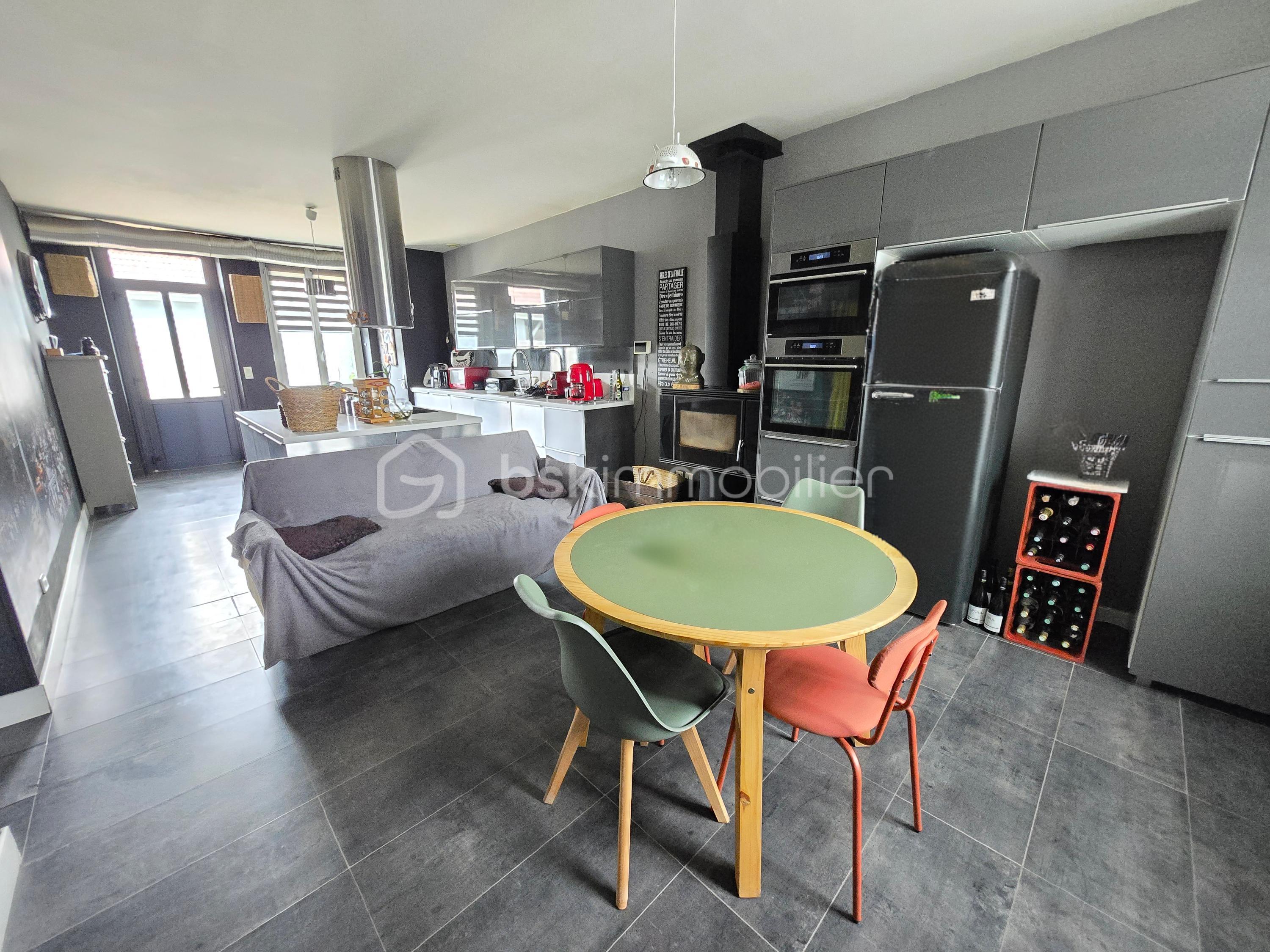 Maison de ville de 205 m² - AIRetouch_20250928_204119983.jpg