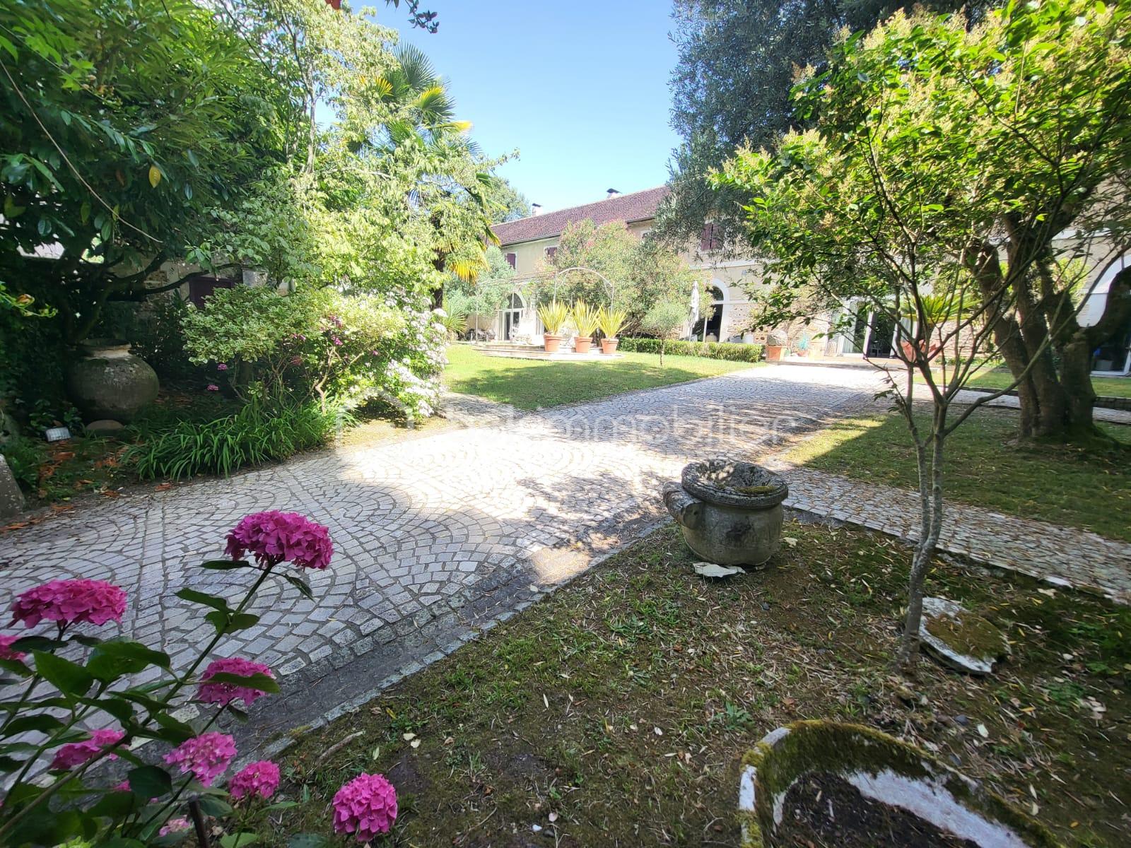 Domaine de 400 m² - IMG-20250911-WA0016.jpg