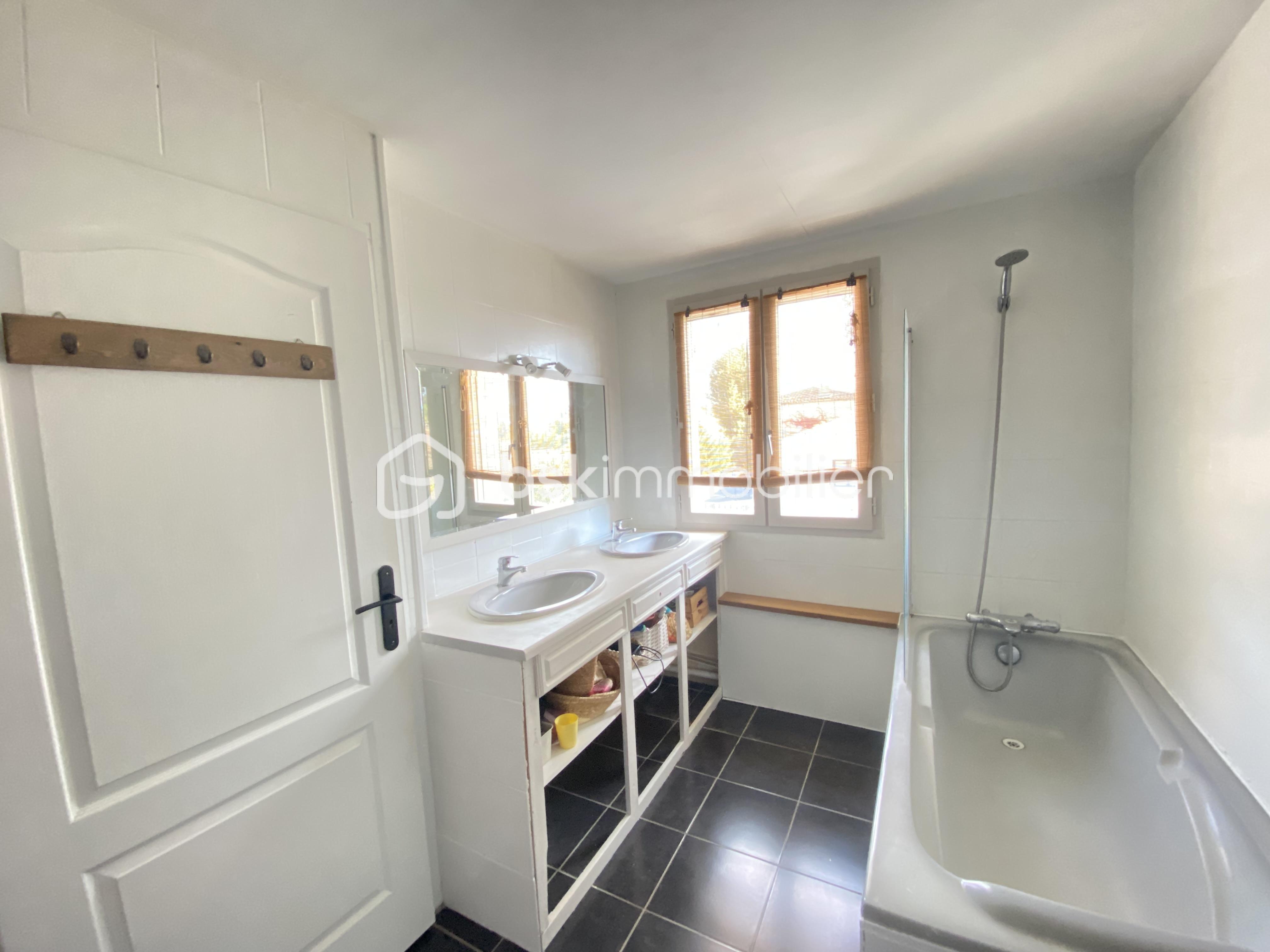 SALLE DE BAIN MAX.jpg