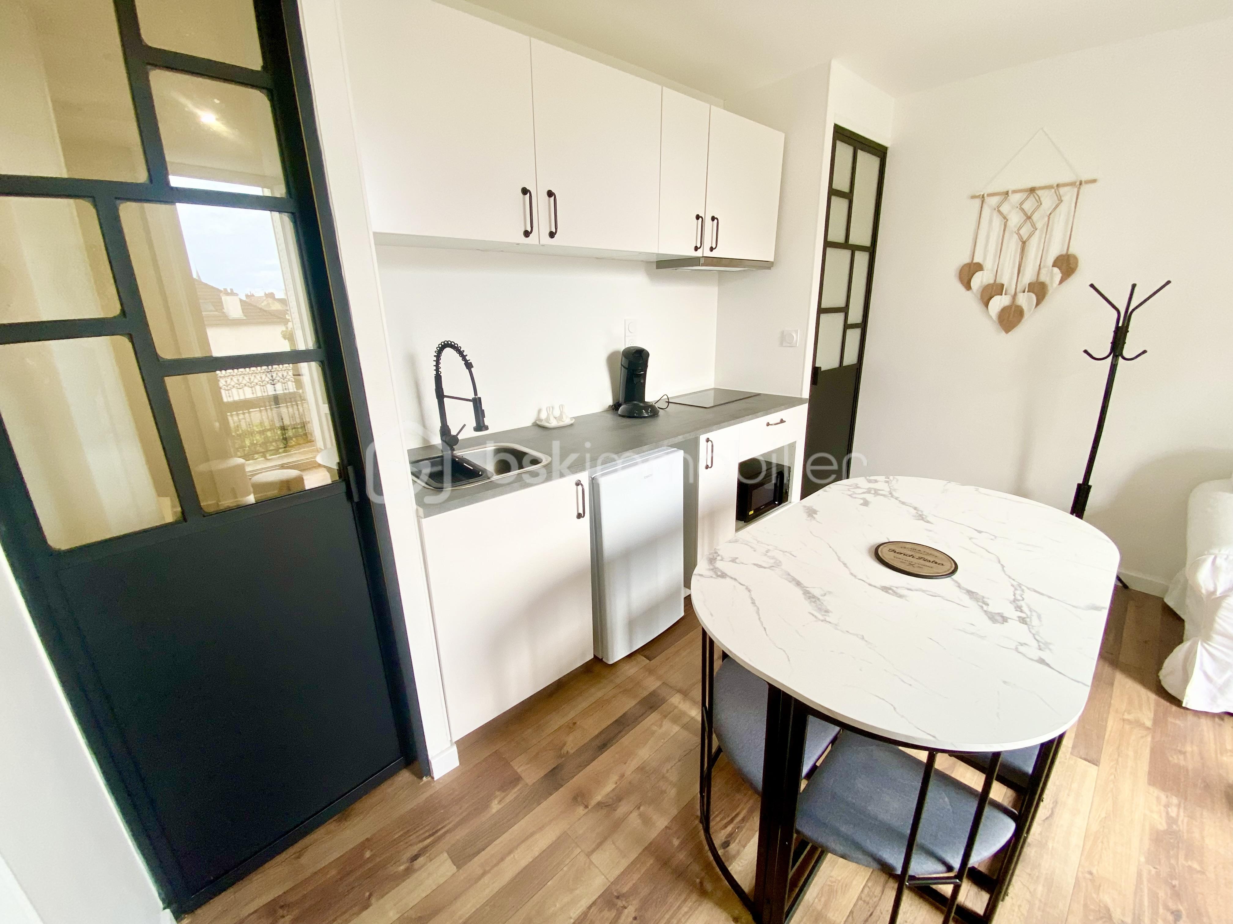 Appartement de 24,33 m² - PLACE BARBE 3.jpg