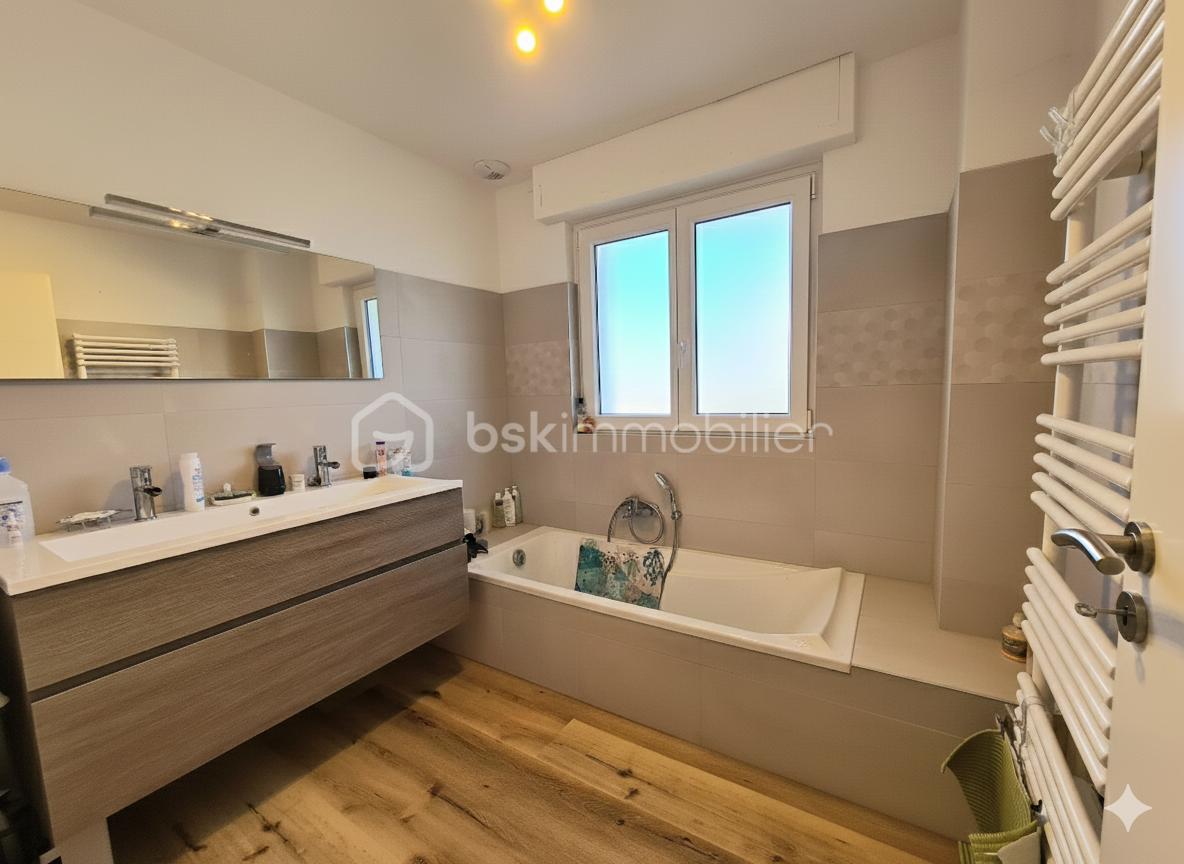 Maison de 157 m² - Gemini_Generated_Image_a6hctqa6hctqa6hc.png