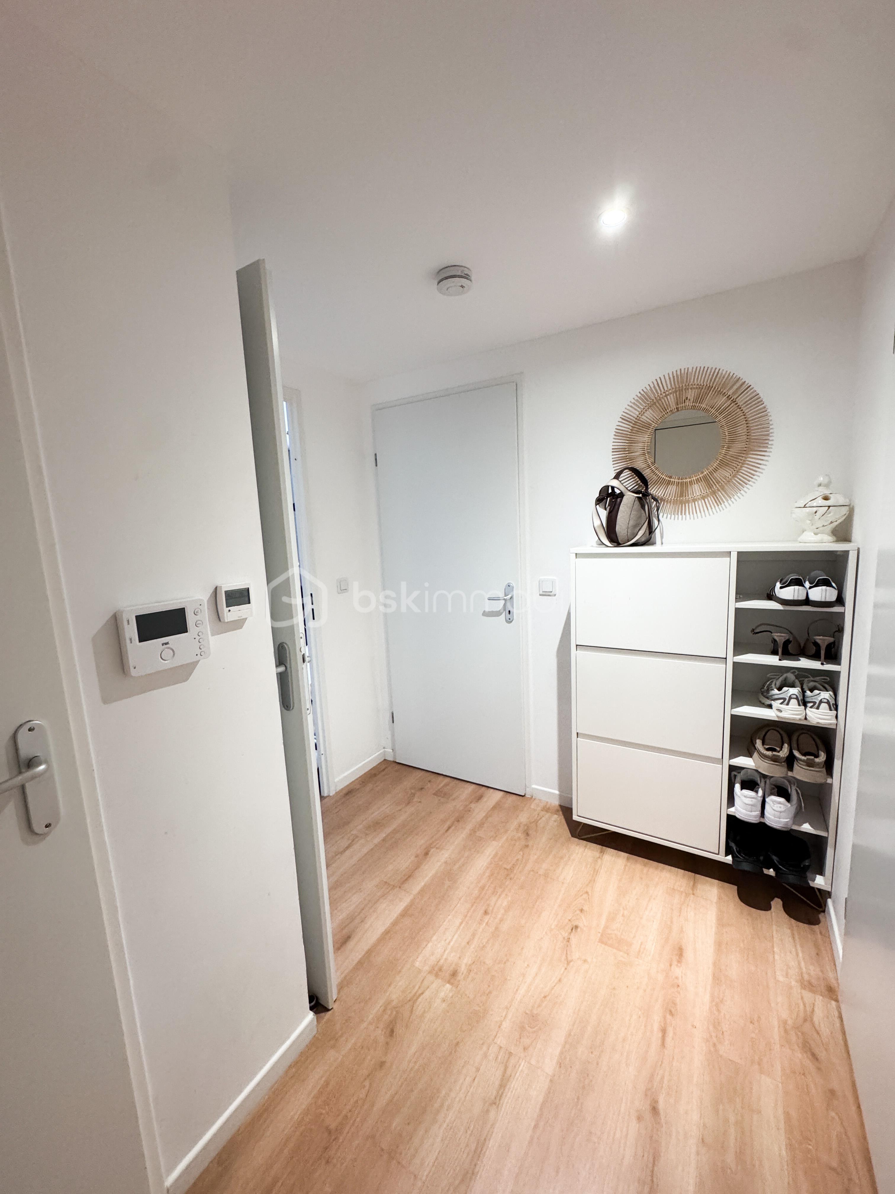 Appartement de 42,07 m² - ENTREE 2 .jpg