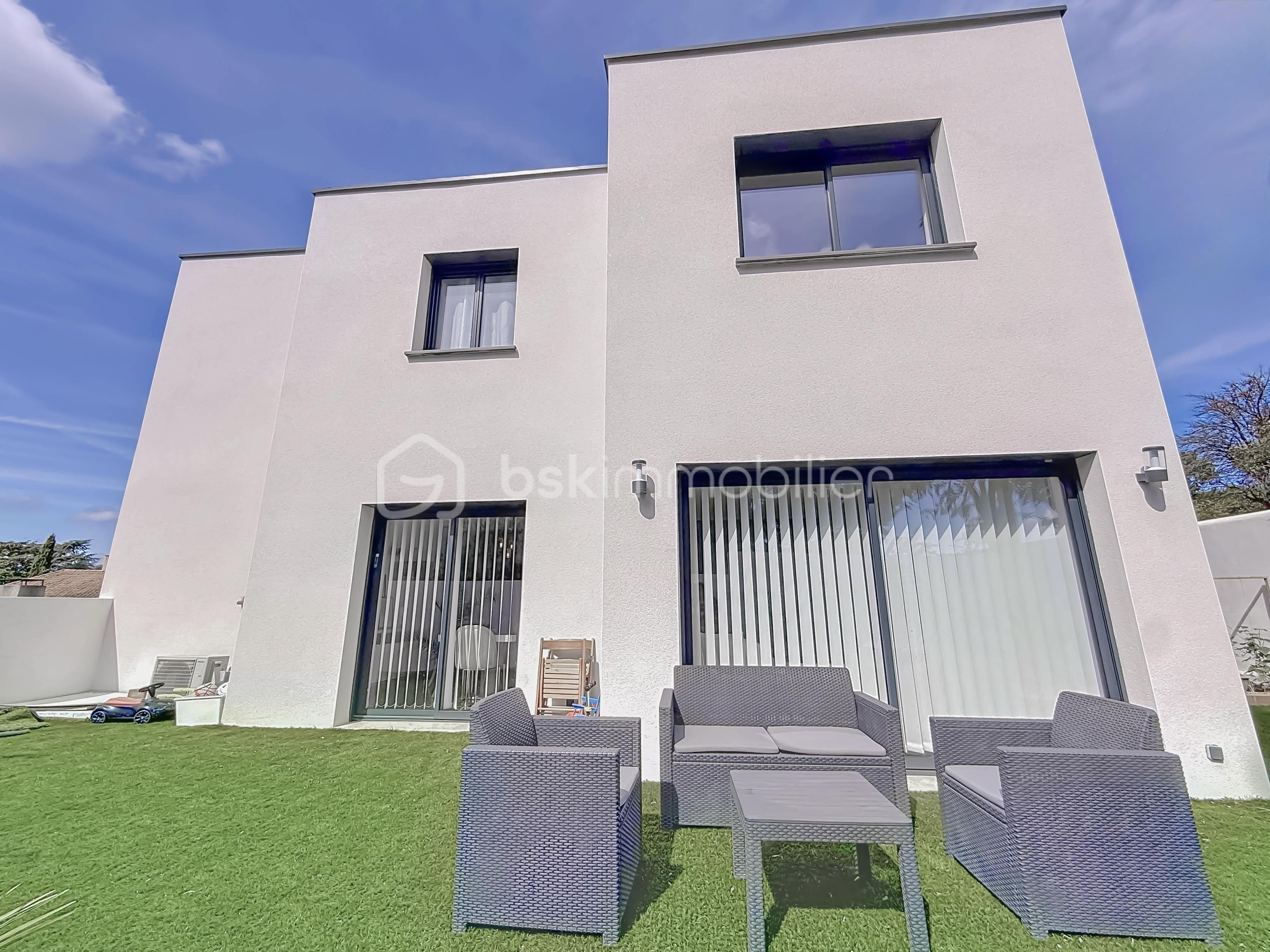 Maison contemporaine de 126 m² - saint-georges-dorques_00017.jpg