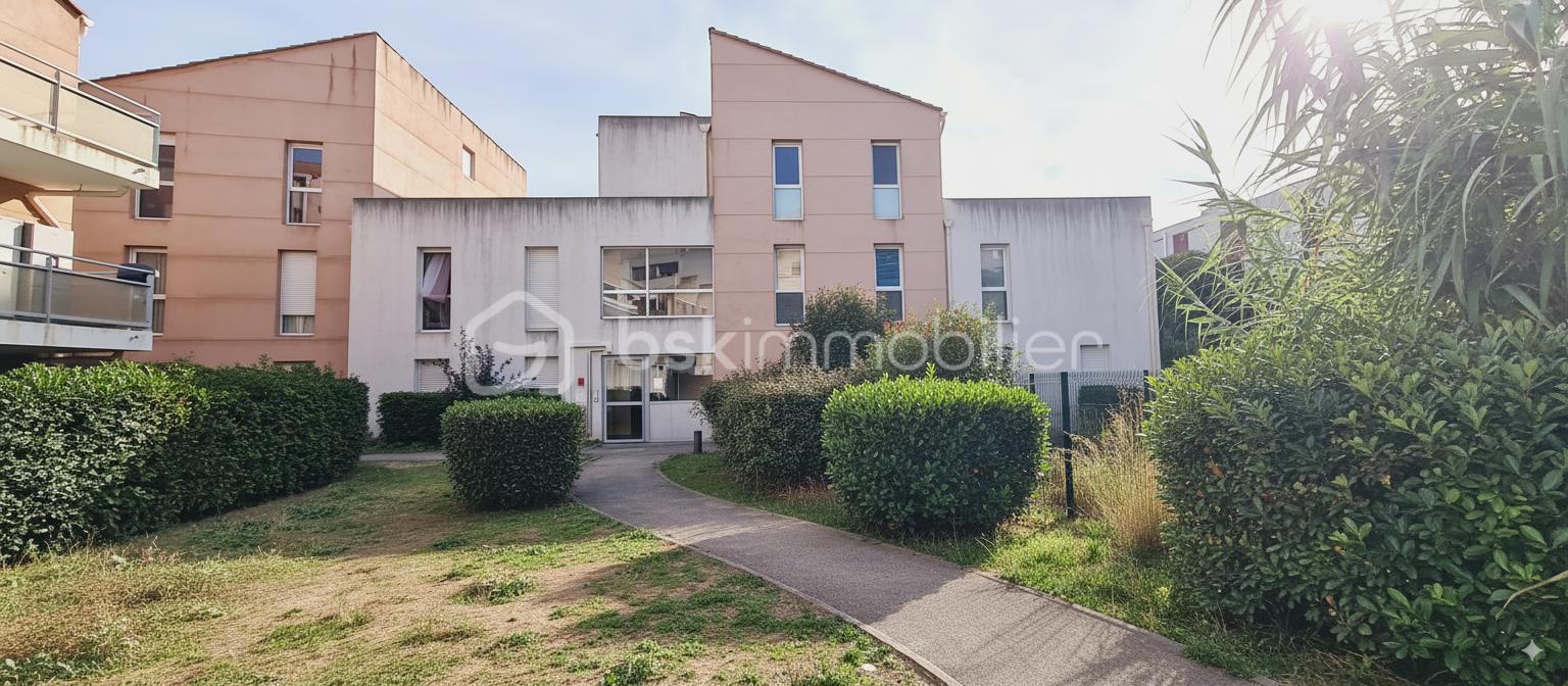 Appartement de 65 m² - Generated Image September 16, 2025 - 9_43PM.png