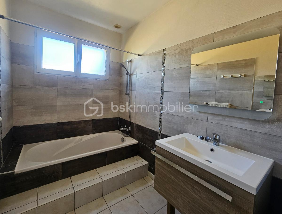 Maison traditionnelle de 62,37 m² - H2.jpeg