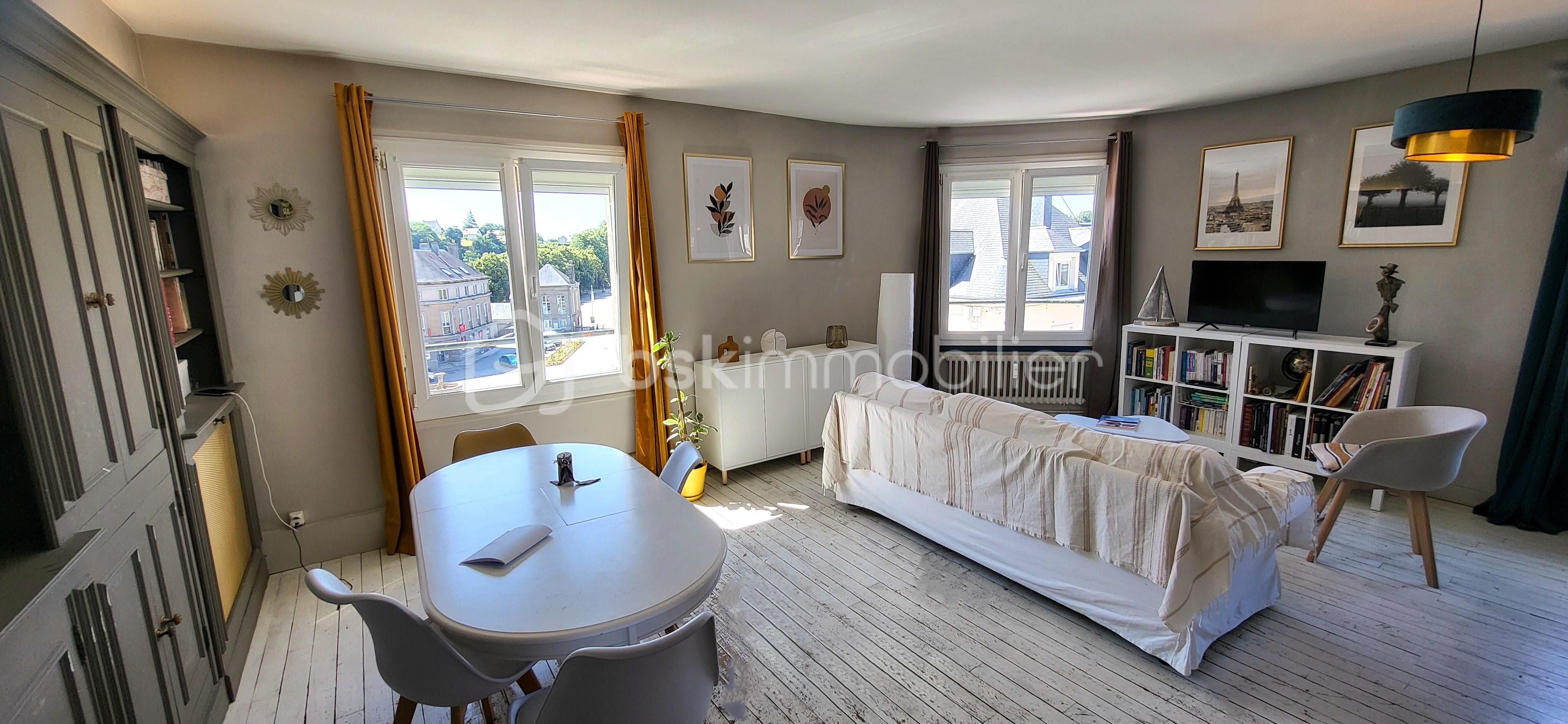 Appartement de 98,30 m² - KARIM séjour vers église et vaux .jpg