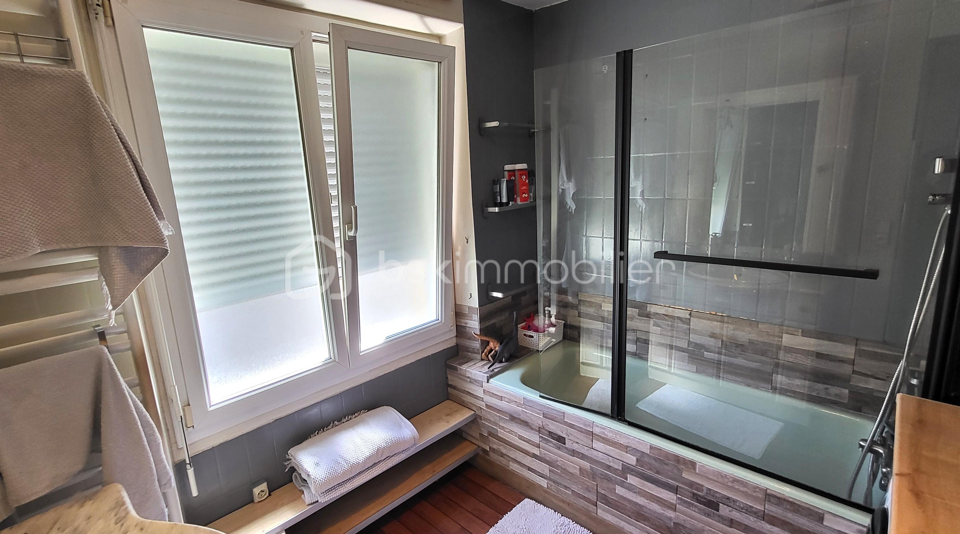 Appartement de 98,30 m² - KARIM sdb 1.jpg