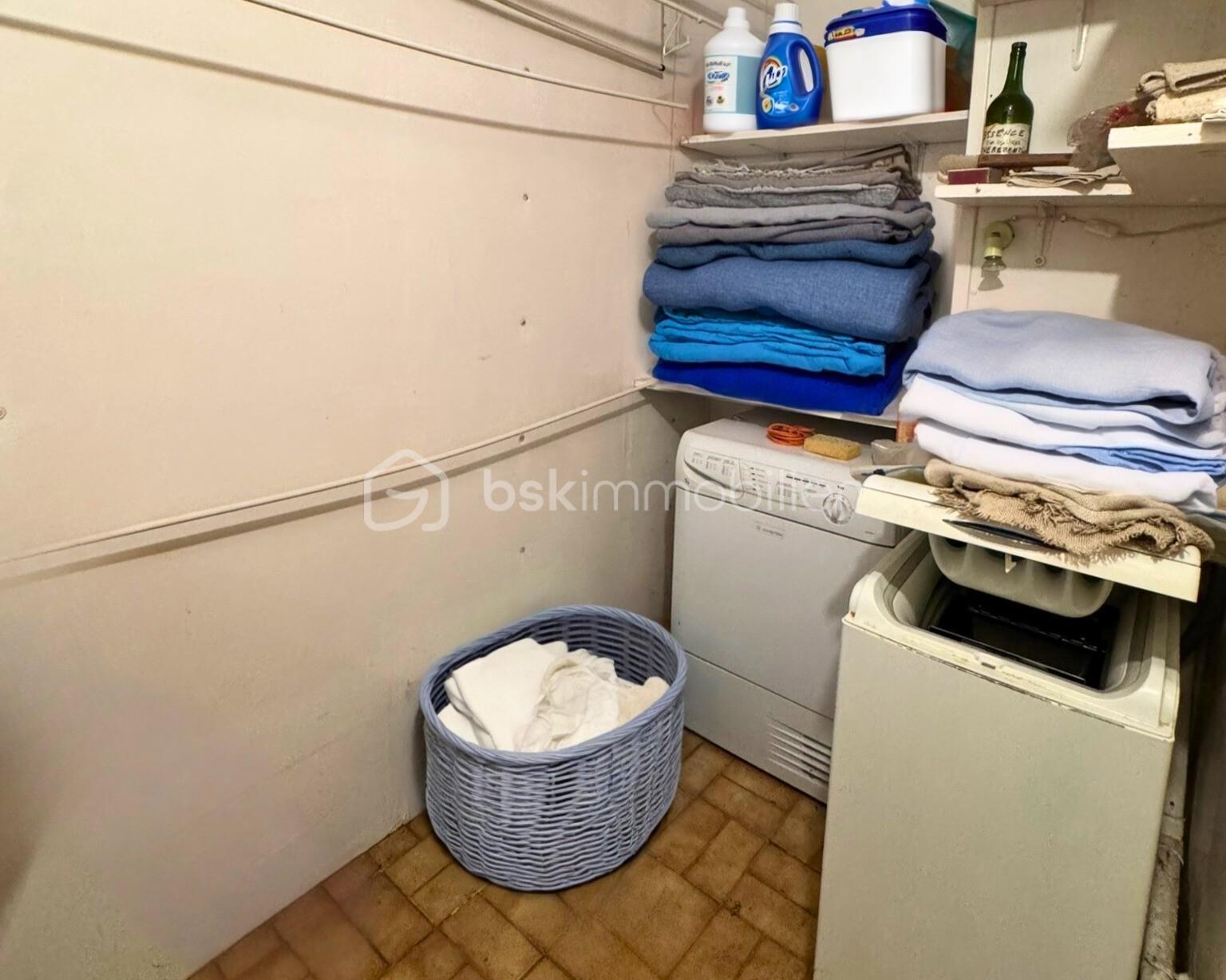 Maison traditionnelle de 113 m² - canbuanderie.jpeg