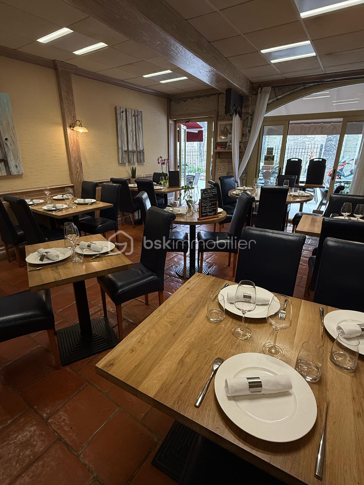 Fonds de commerce - PHOTO-2026-01-13-16-02-11 2.jpg