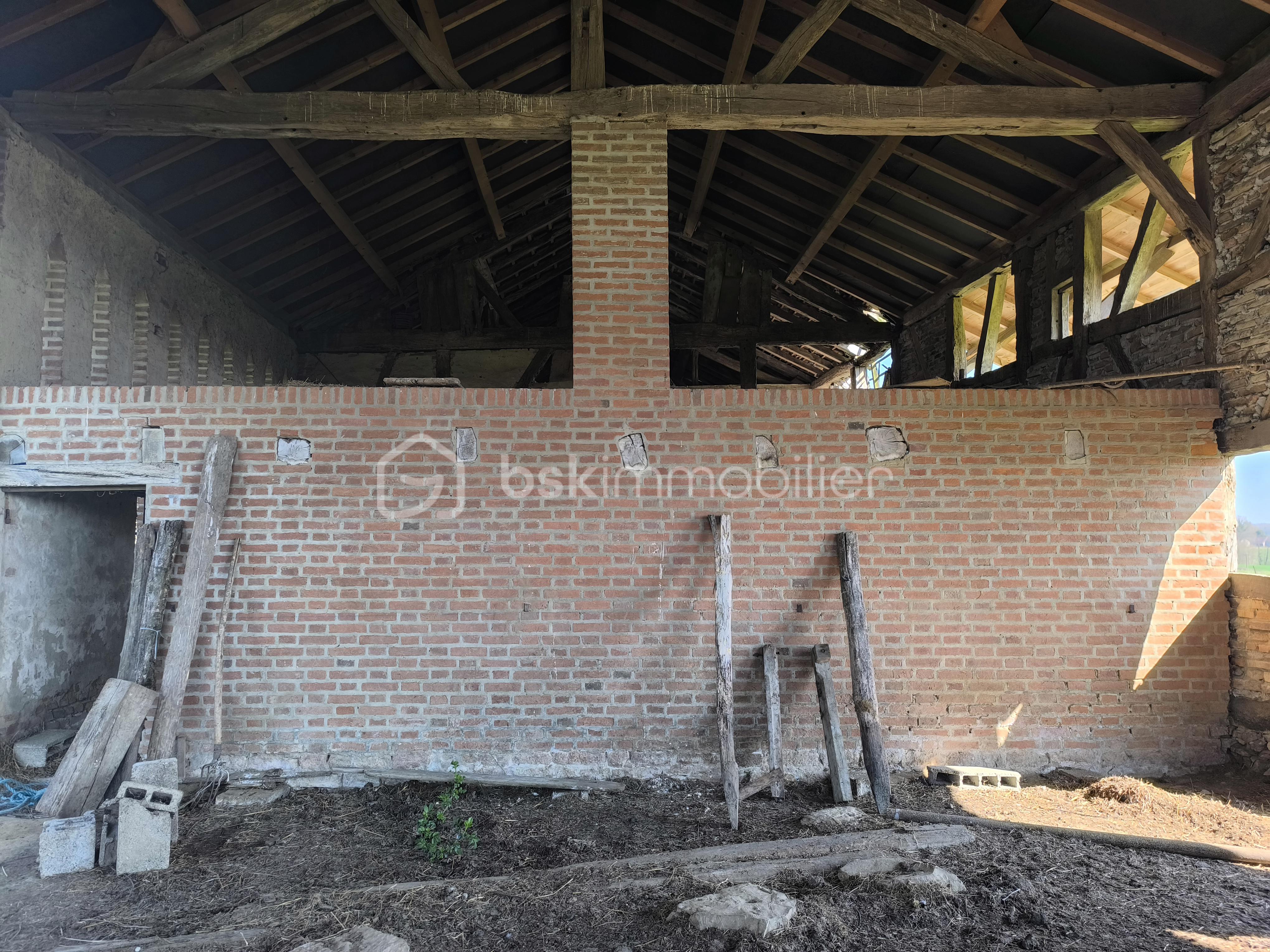 MAISON A VENDRE LA CHAPELLE- THECLE . .3.jpg