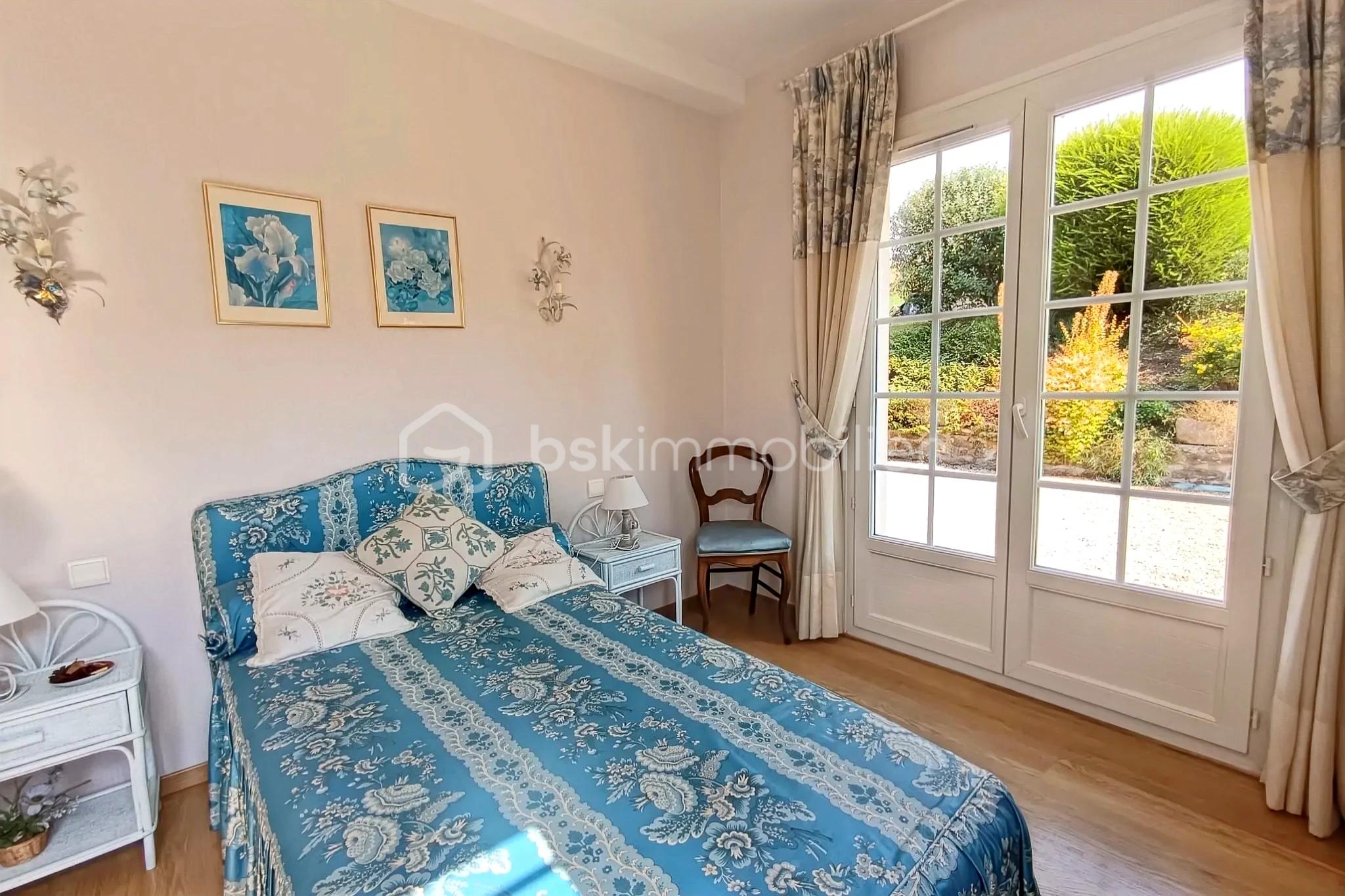 Maison de 200 m² - hoqi-b26402974bc04725a34394453b06402a.jpg