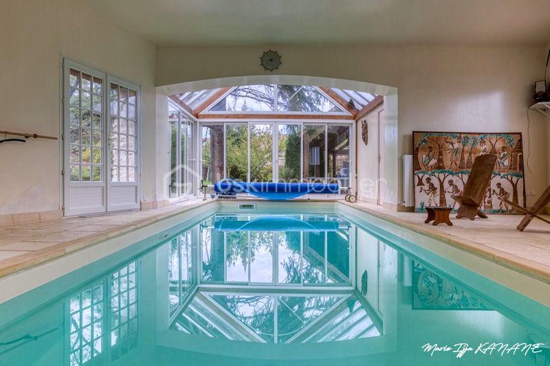 Demeure de 250 m² - Piscine.jpg