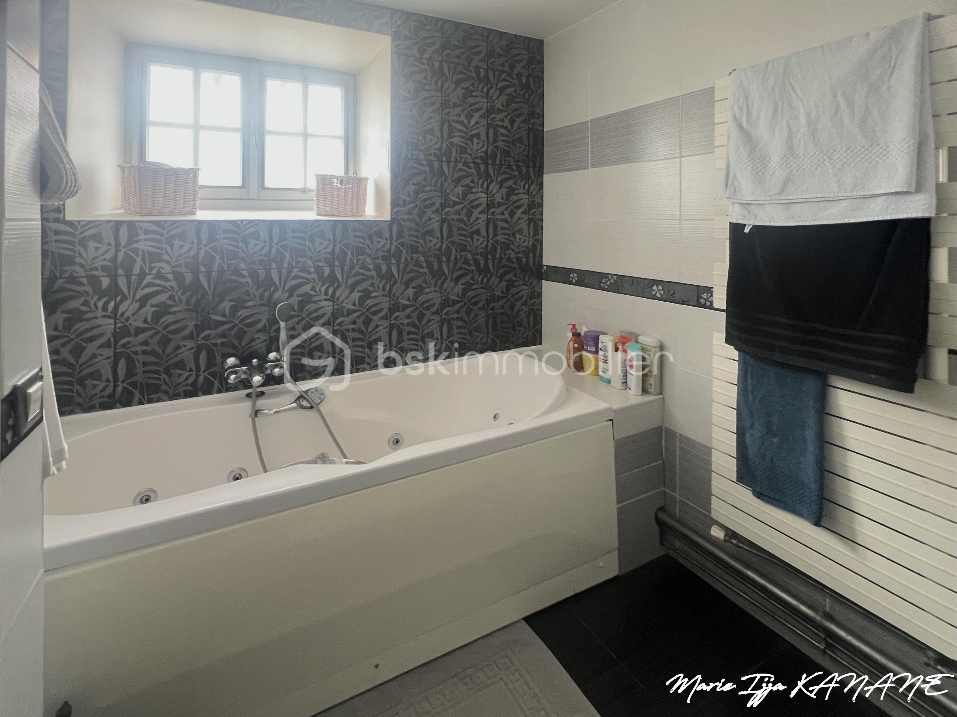 Demeure de 250 m² - SDB.jpg