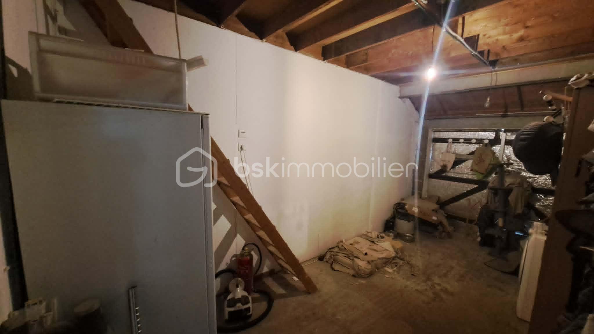 Garage.jfif