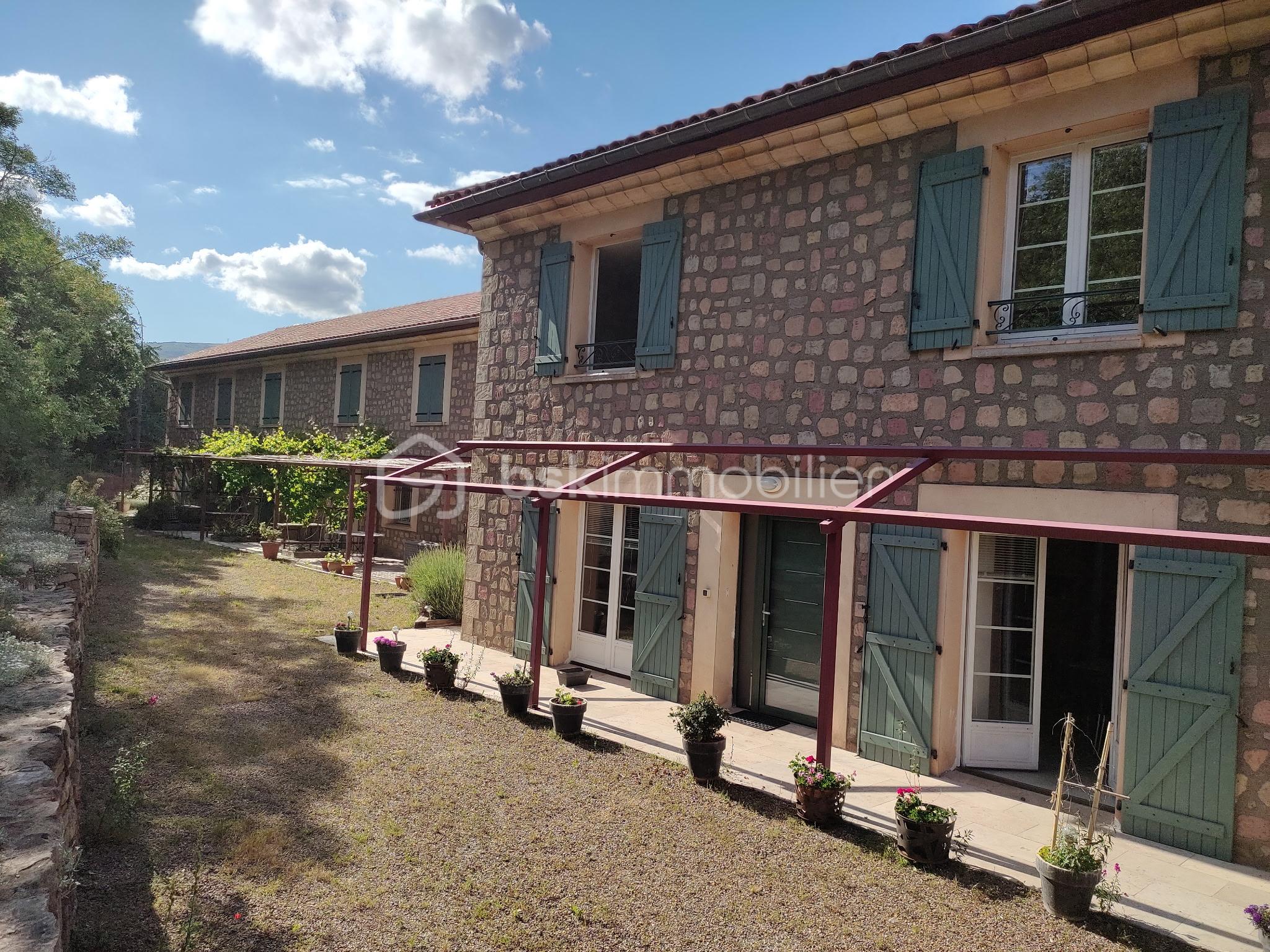 Maison 22 pièces 650 m² · à Clermont-l'Hérault · 650 m² · 1 480 000 €