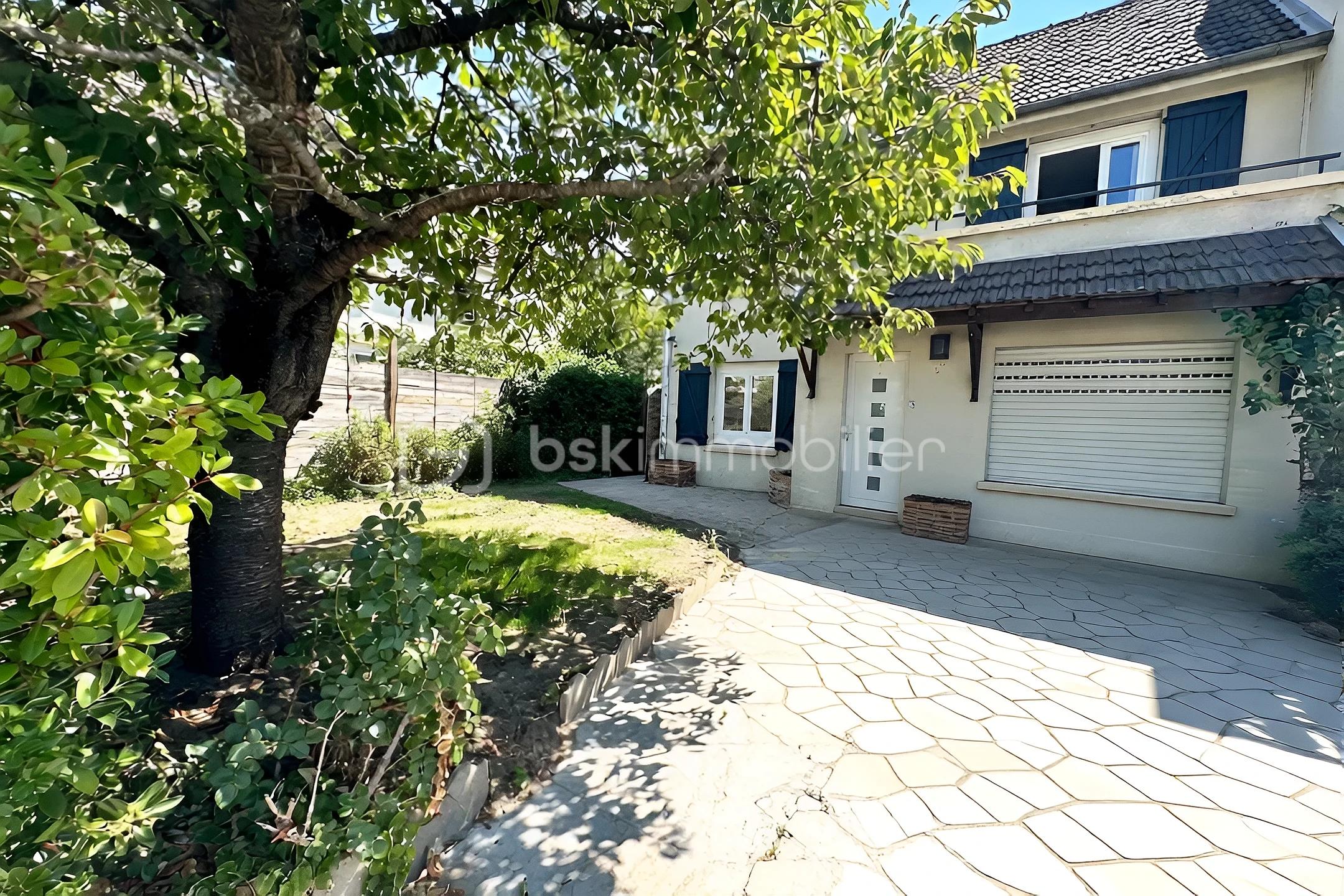 hoqi-ac305955b90949a8aee123c2db4c24fb.jpg