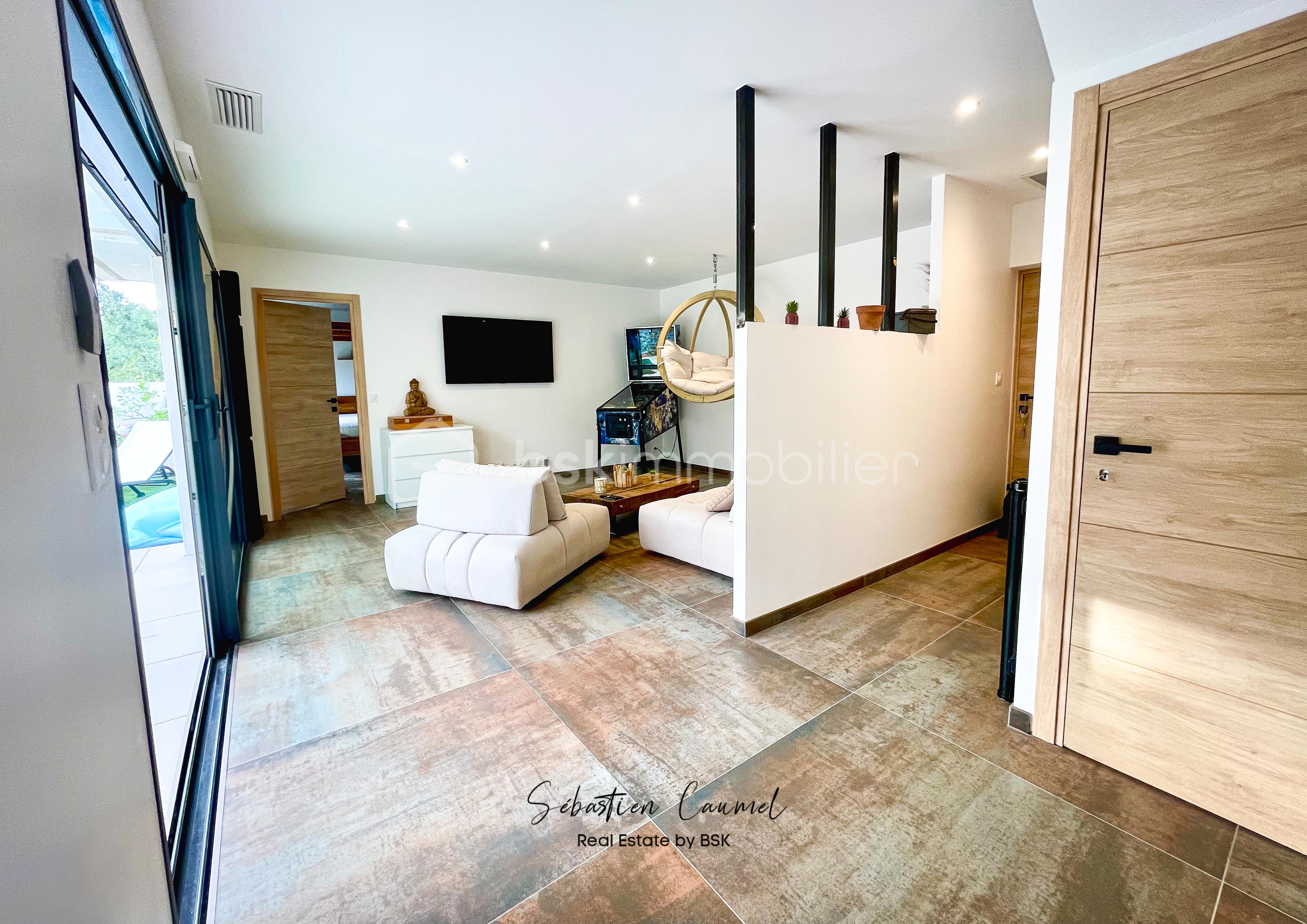 Maison d architecte de 161 m² - SALON.jpg