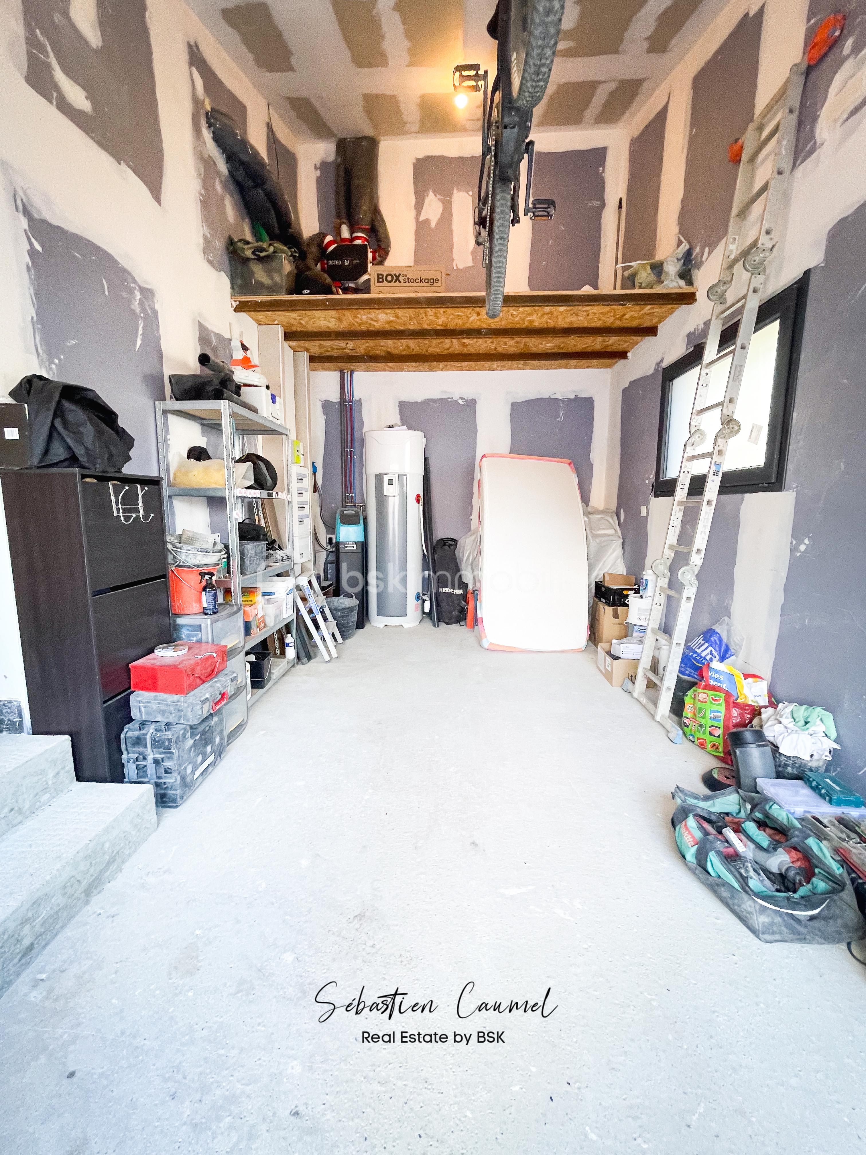Maison d architecte de 161 m² - GARAGE 2.jpg