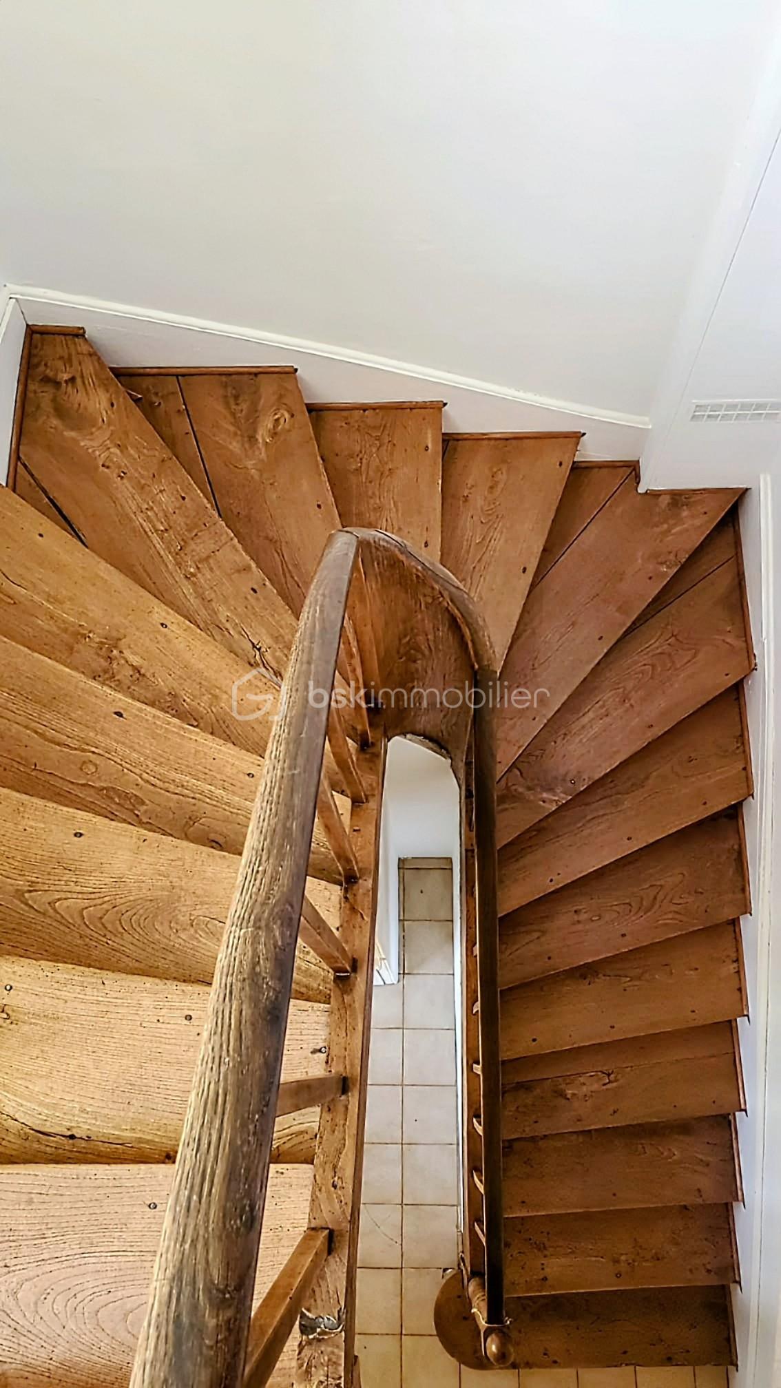 Maison en pierre de 171 m² - IMG-20251026-WA0002~3.jpg